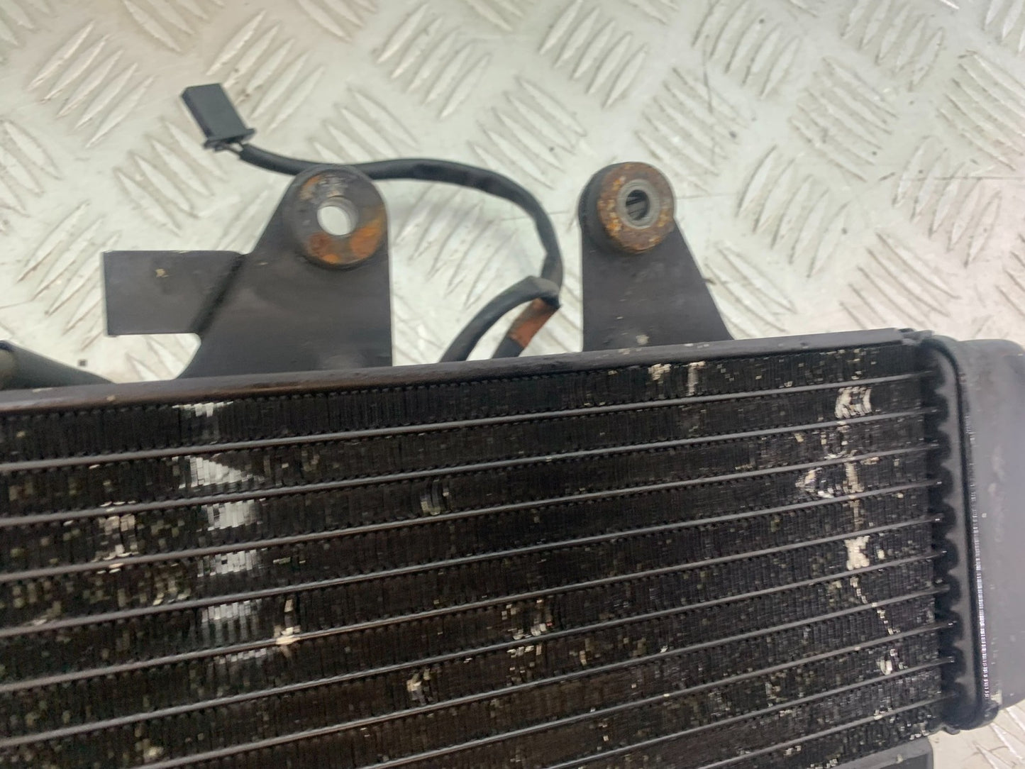 HONDA XL125 VARADERO RADIATOR   YEAR 2001-2006  (CMB1210)
