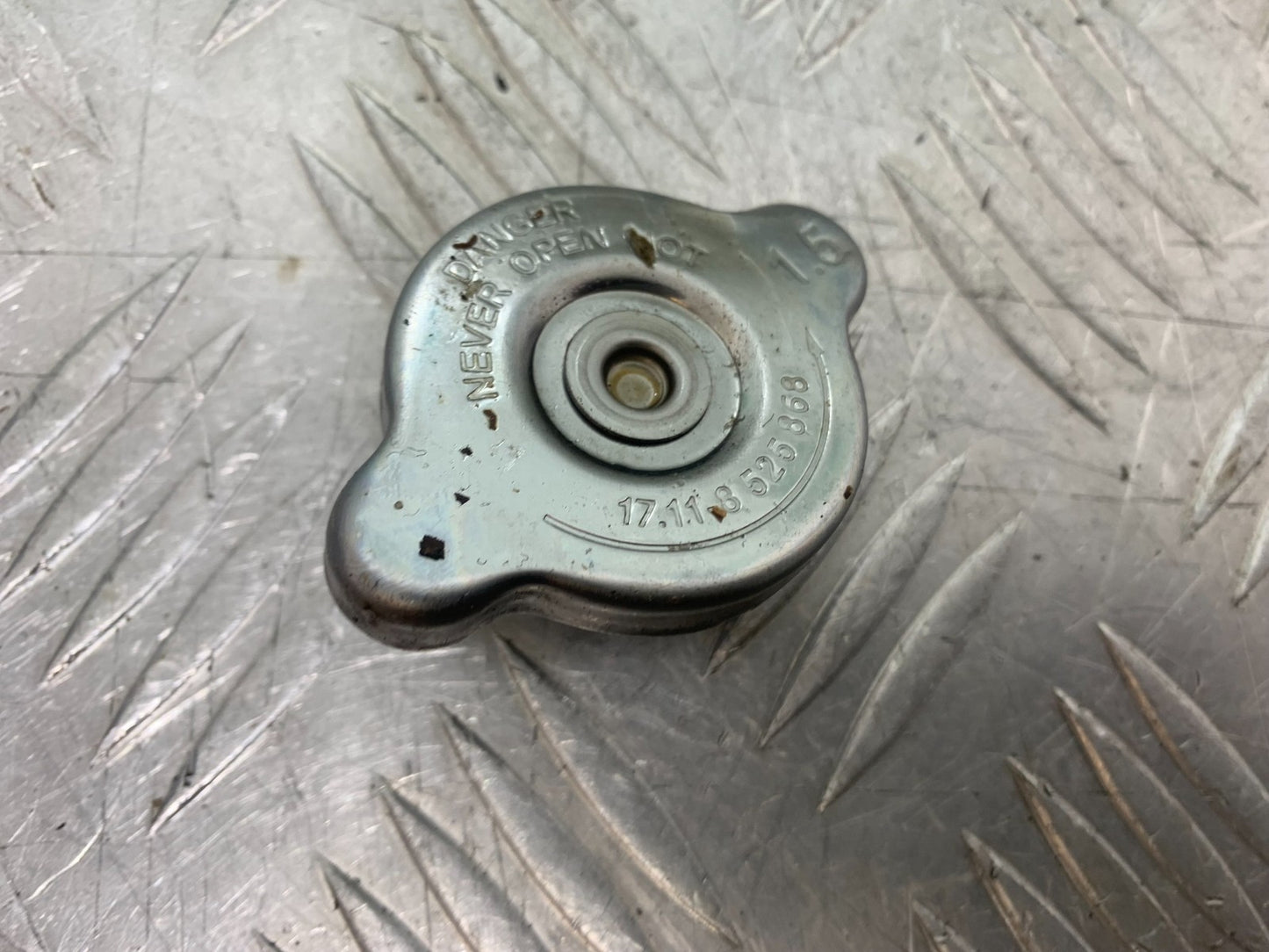 BMW R1200 R 1200 GS RADIATOR CAP YEAR 2013-2016 (CMB1257)