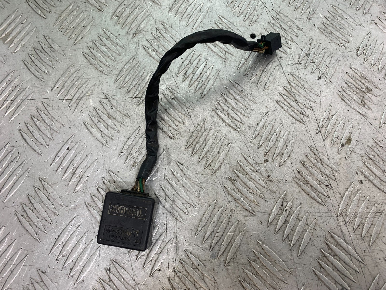 HONDA VT700 VT 700 SHADOW TAIL LIGHT RELAY  YEAR 1984-85 (CMB1328)