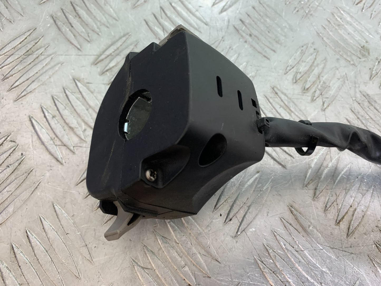 KTM 125 DUKE LEFT SWITCH GEAR YEAR 2018-2023 (CMB1185)