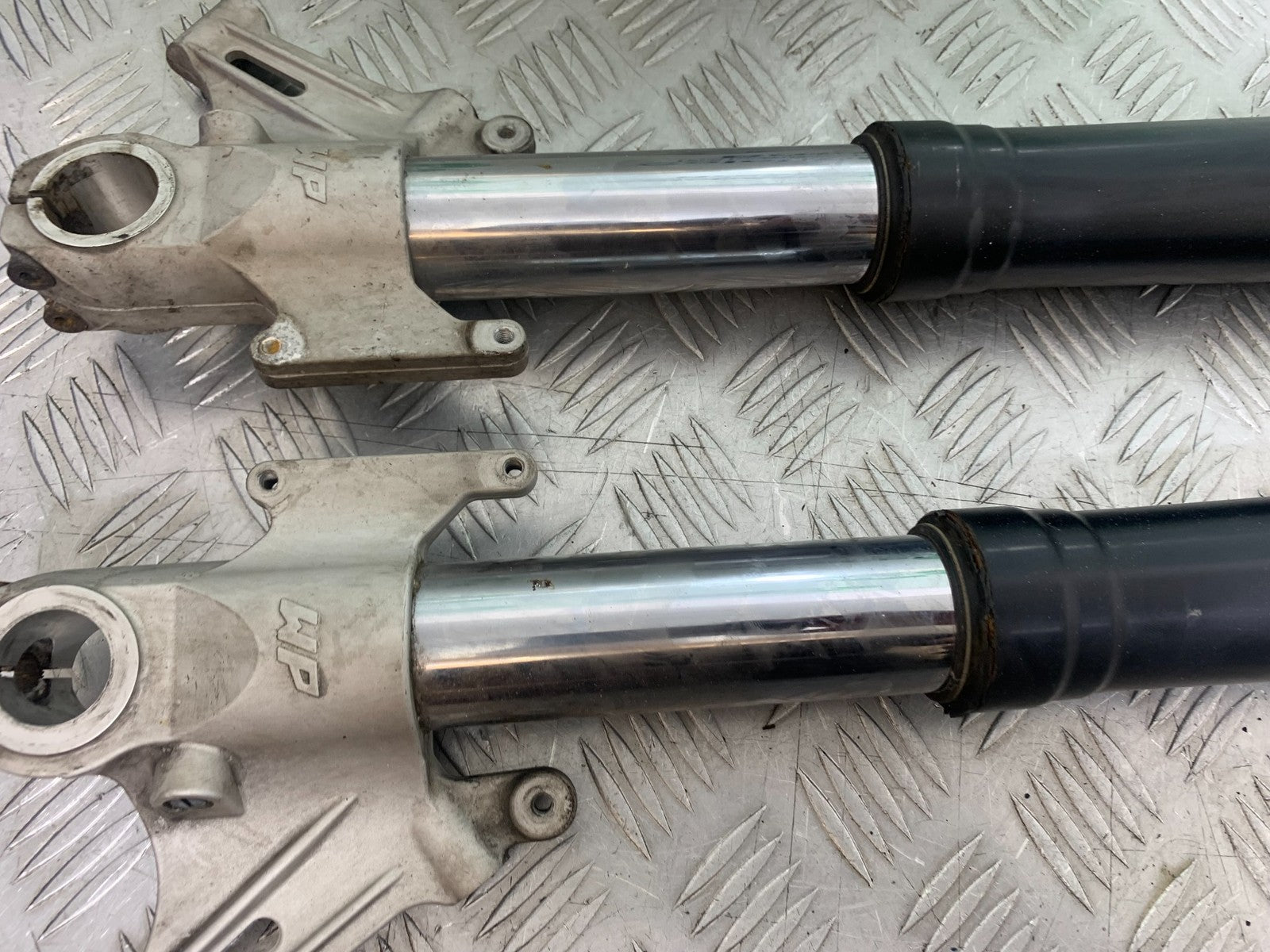 KTM 990 SUPER DUKE FORKS  YEAR 2007-2011  (CMB1207)
