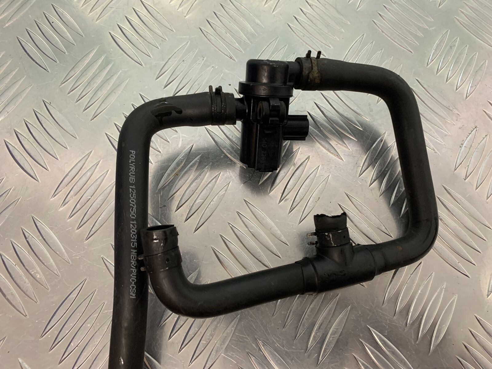 TRIUMPH TIGER 800 XCA AIR VALVE   YEAR 2015-2017 (STOCK 940)