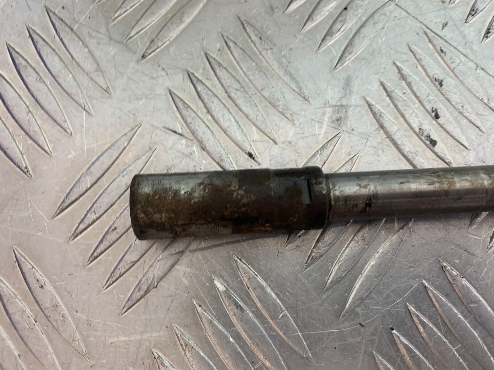 HONDA CX500 CX 500 FRONT WHEEL SPINDLE  YEAR 1980 (CMB1131)
