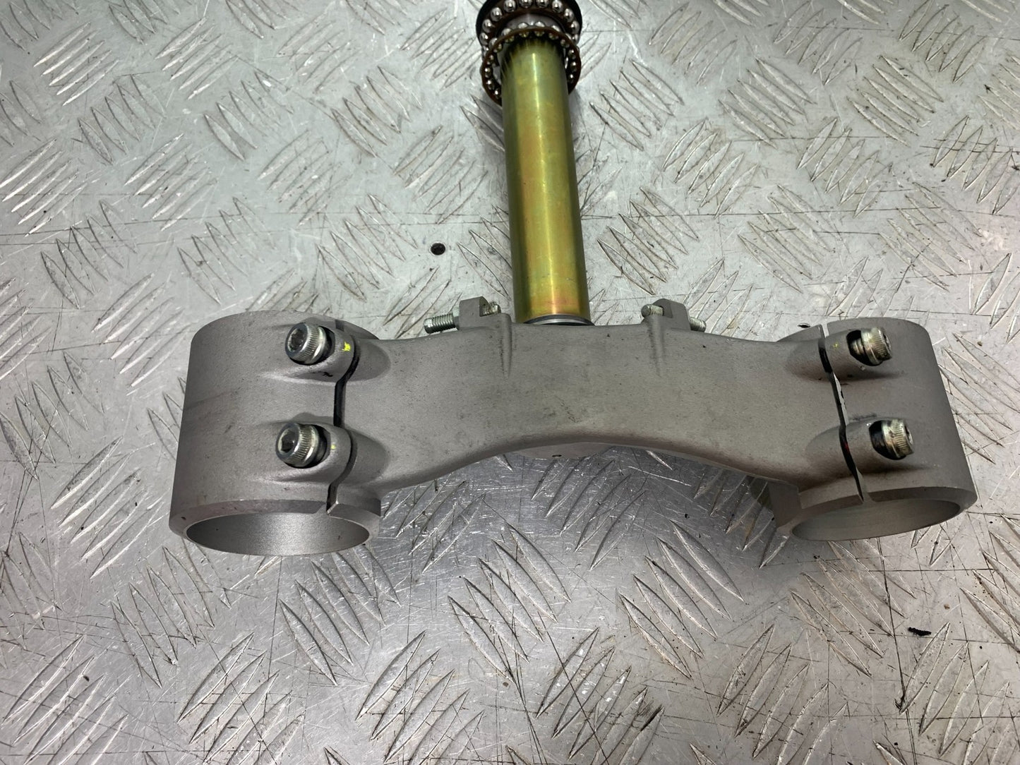 DUCATI 1198 S BOTTOM YOKE  YEAR 2009-2011 (CMB1219)