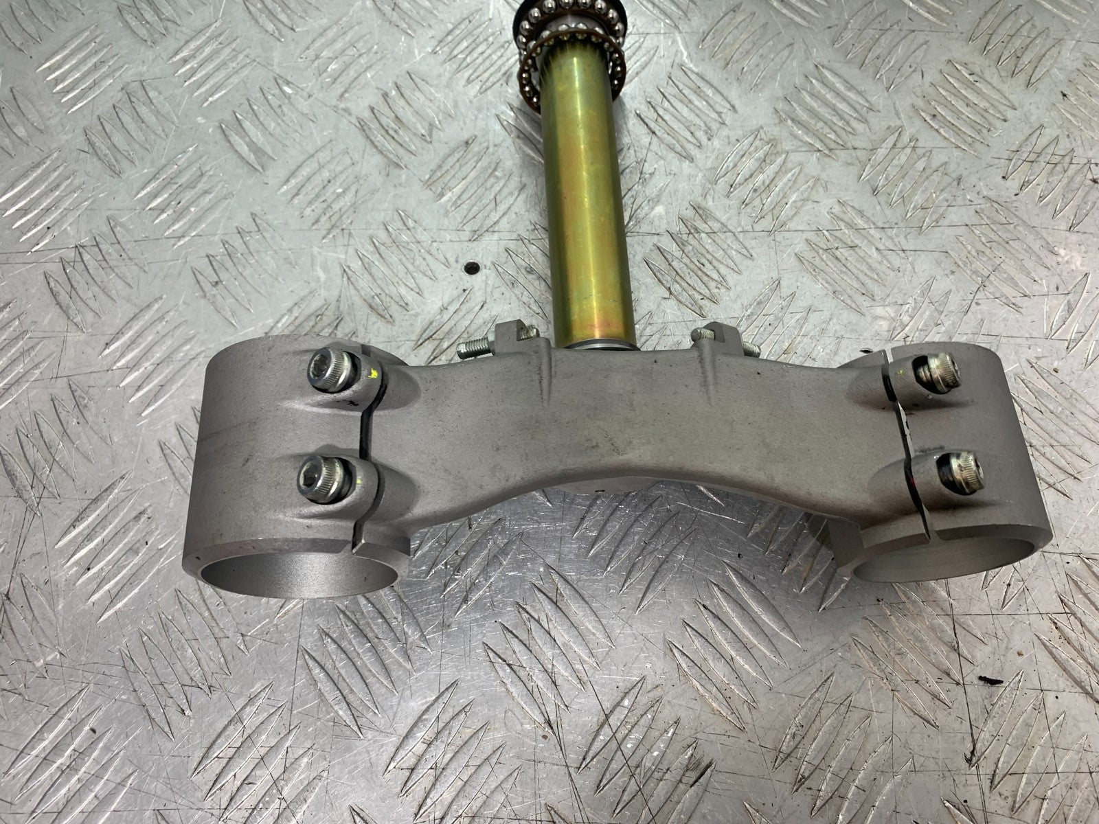 DUCATI 1198 S BOTTOM YOKE  YEAR 2009-2011 (CMB1219)
