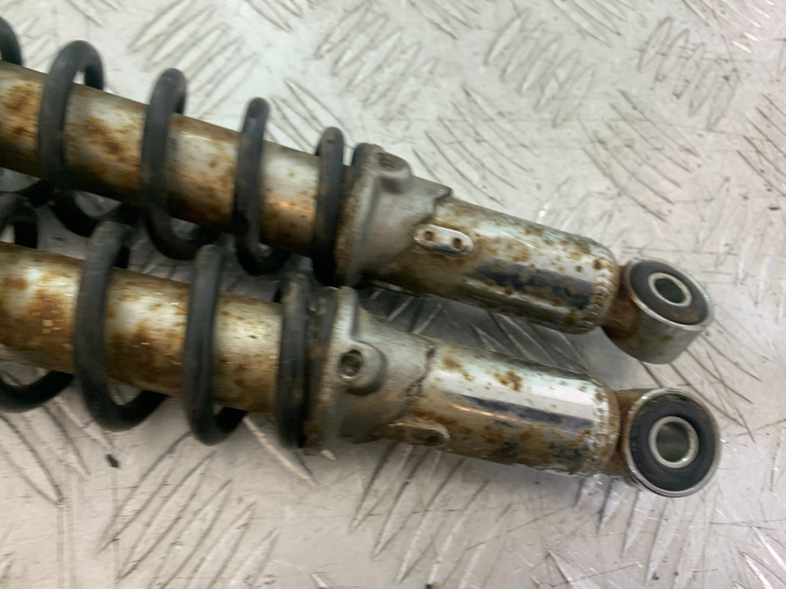 YAMAHA YS125 YS 125 REAR SHOCKS  YEAR 2017-2021 (CMB1321)