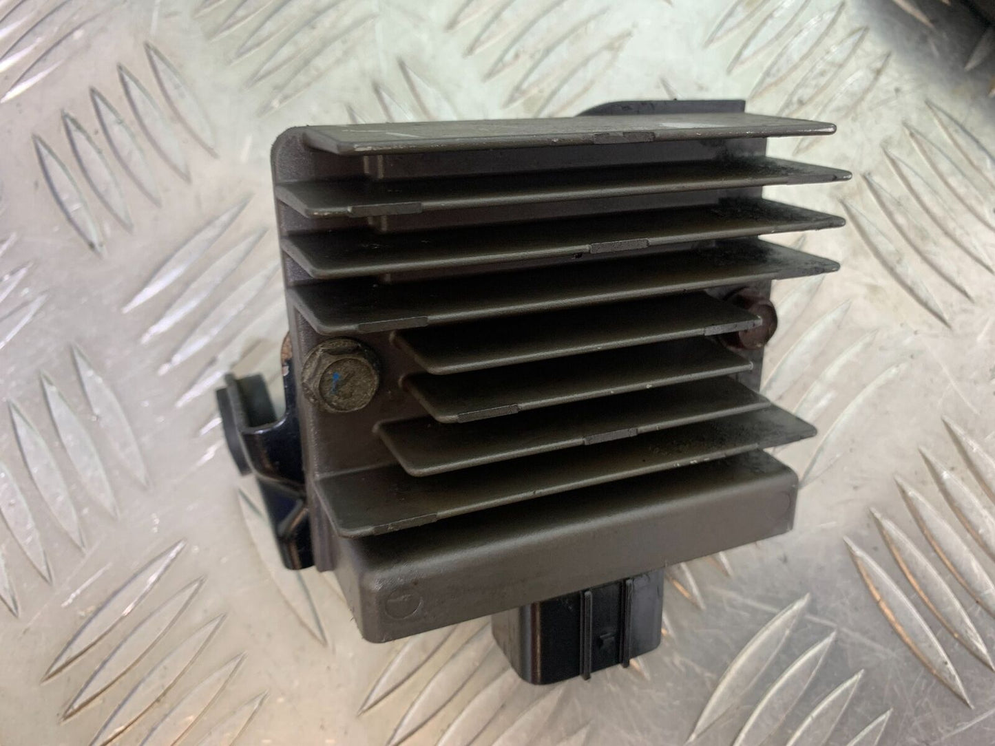 KAWASAKI NINJA 650 REGULATOR  YEAR 2017-2019 (CMB1018)