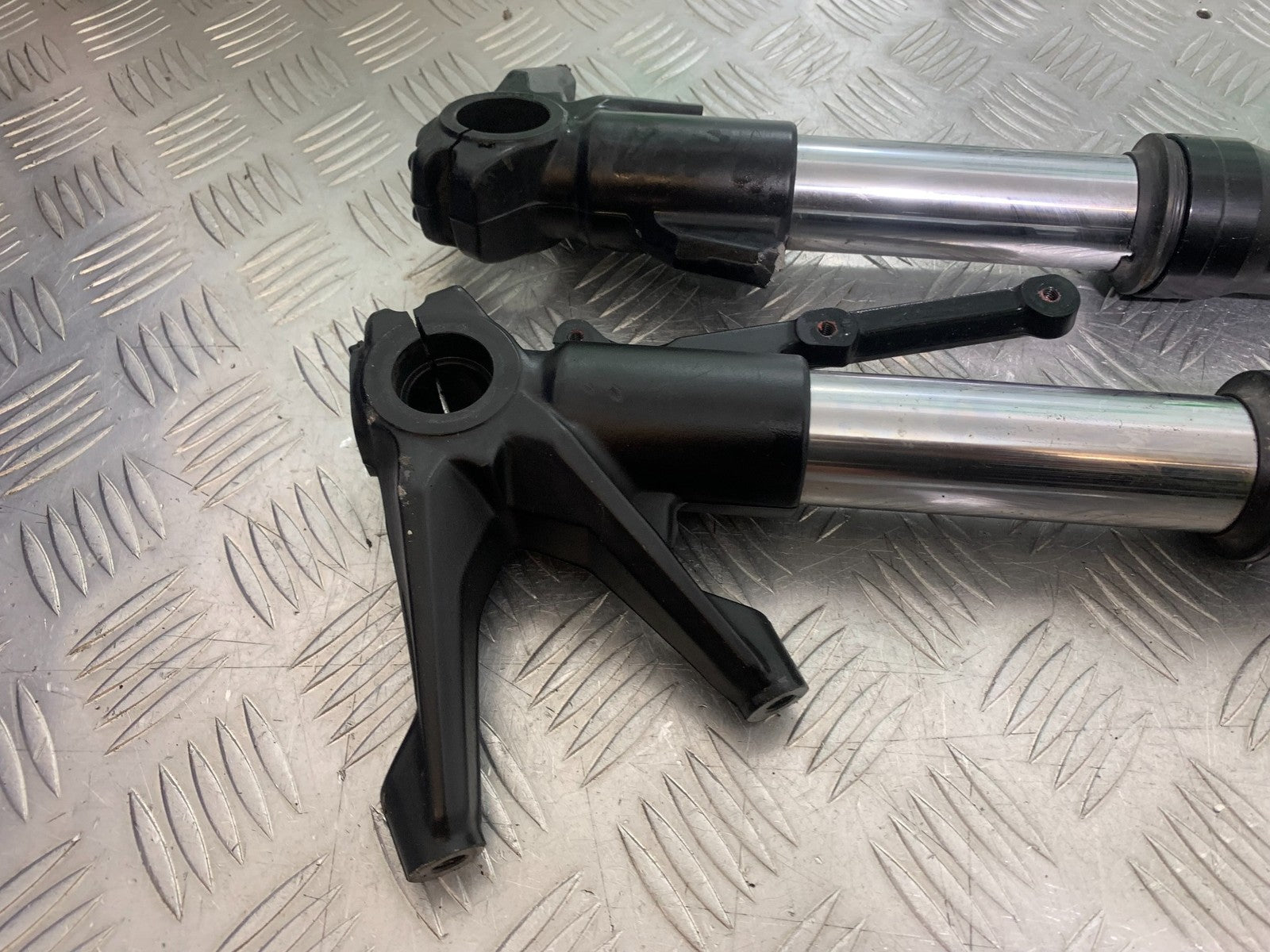 DUCATI 937 MONSTER FORKS (DAMAGED) YEAR 2021-2024 (CMB1270)