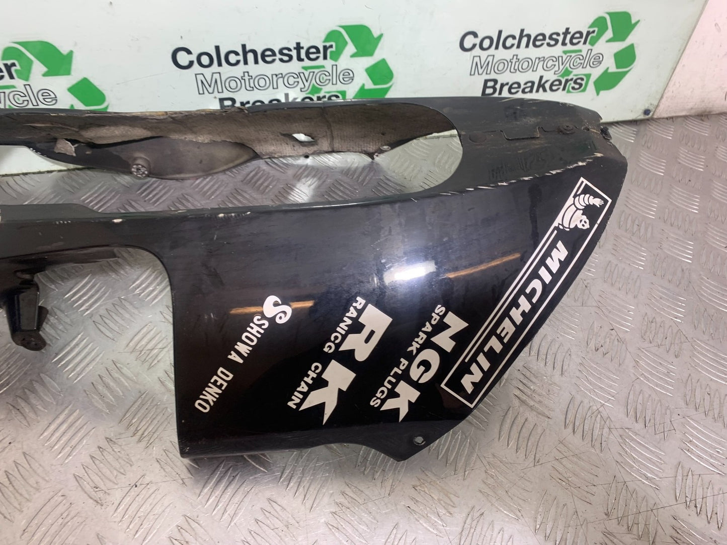 HONDA CBR600 CBR 600 RR BELLYPAN   YEAR 2003-2004 CMB1173)