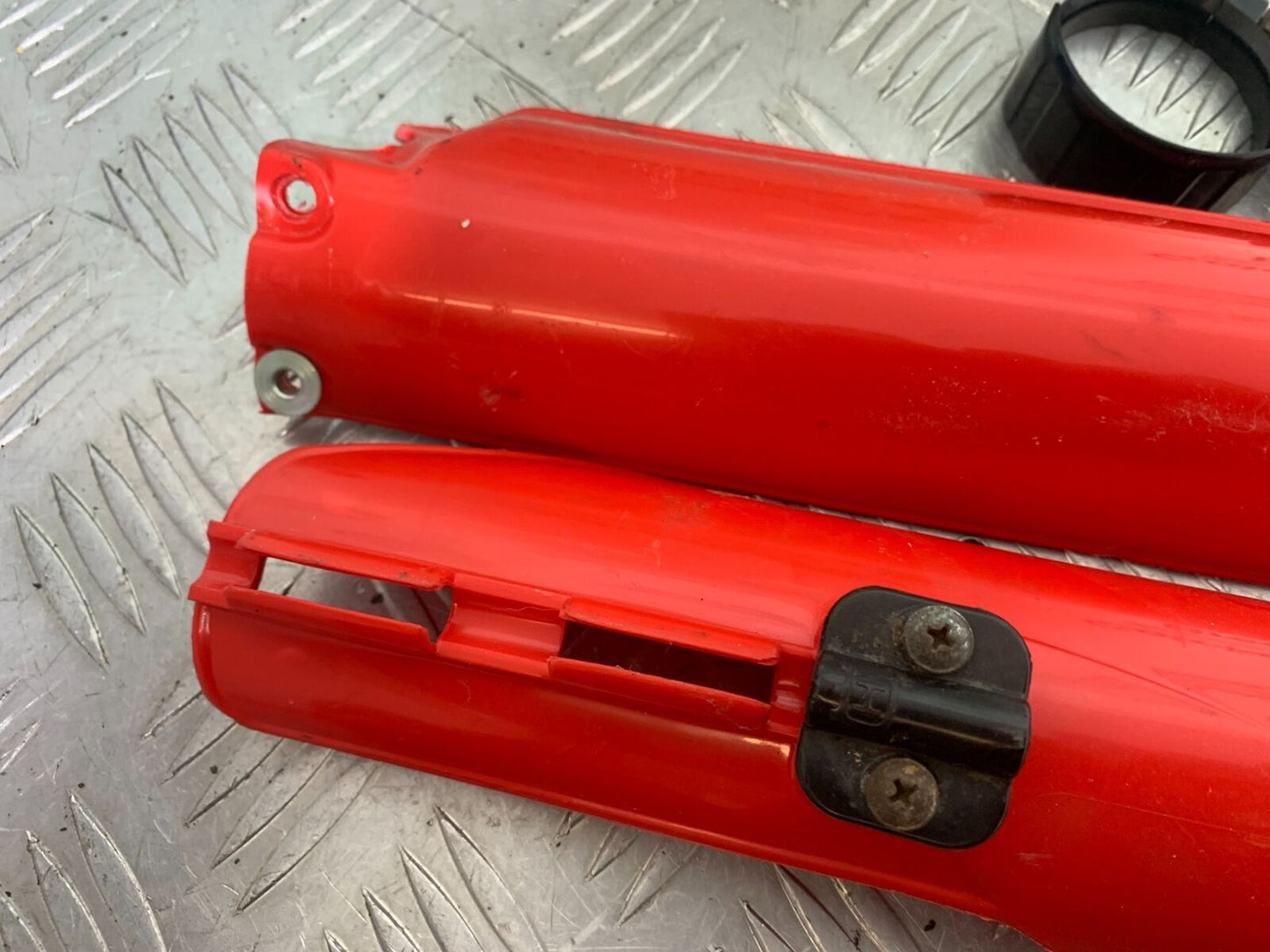 HUSQVARNA TE630 TE 630 FORK COVERS   YEAR 2010-11 (CMB1120)