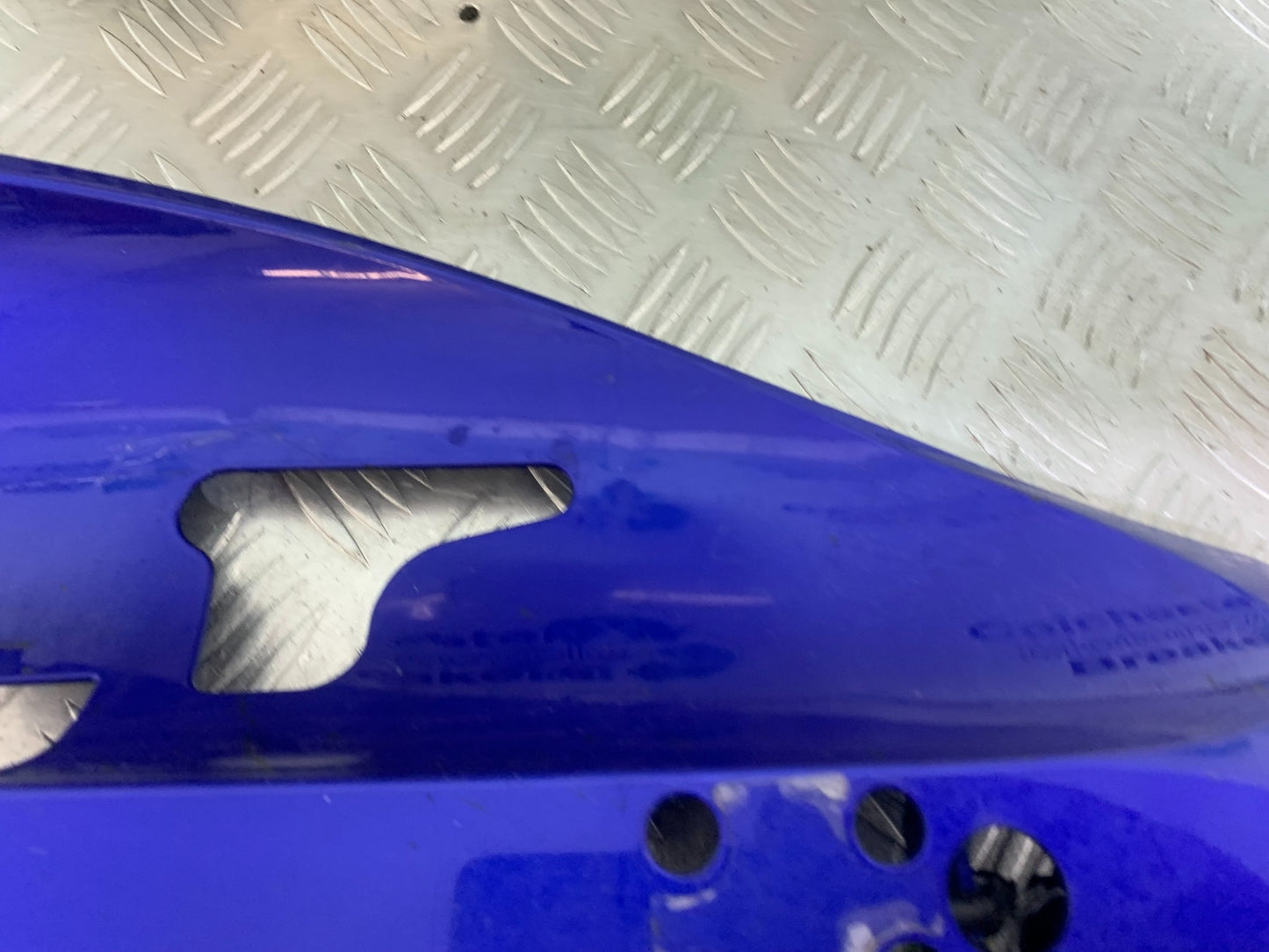 YAMAHA YZF R1 UNDERTRAY YEAR 2004-2006 (CMB1155)