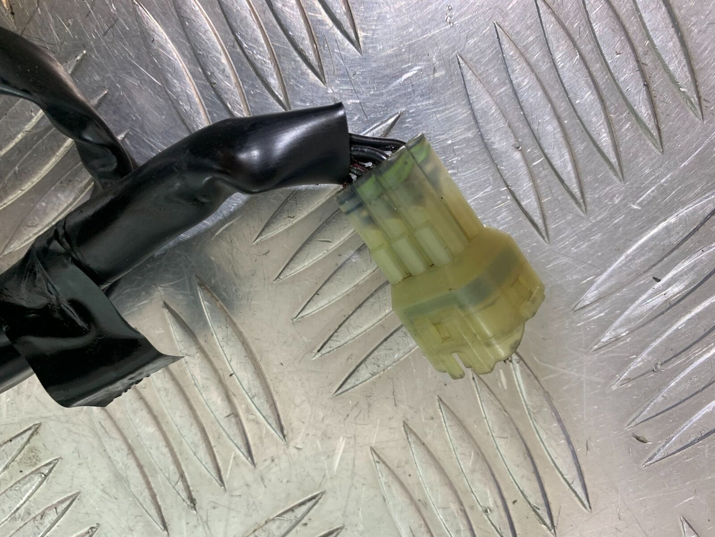 KAWASAKI NINJA 650 RIGHT SWITCH GEAR  YEAR 2017-2019 (CMB1018)