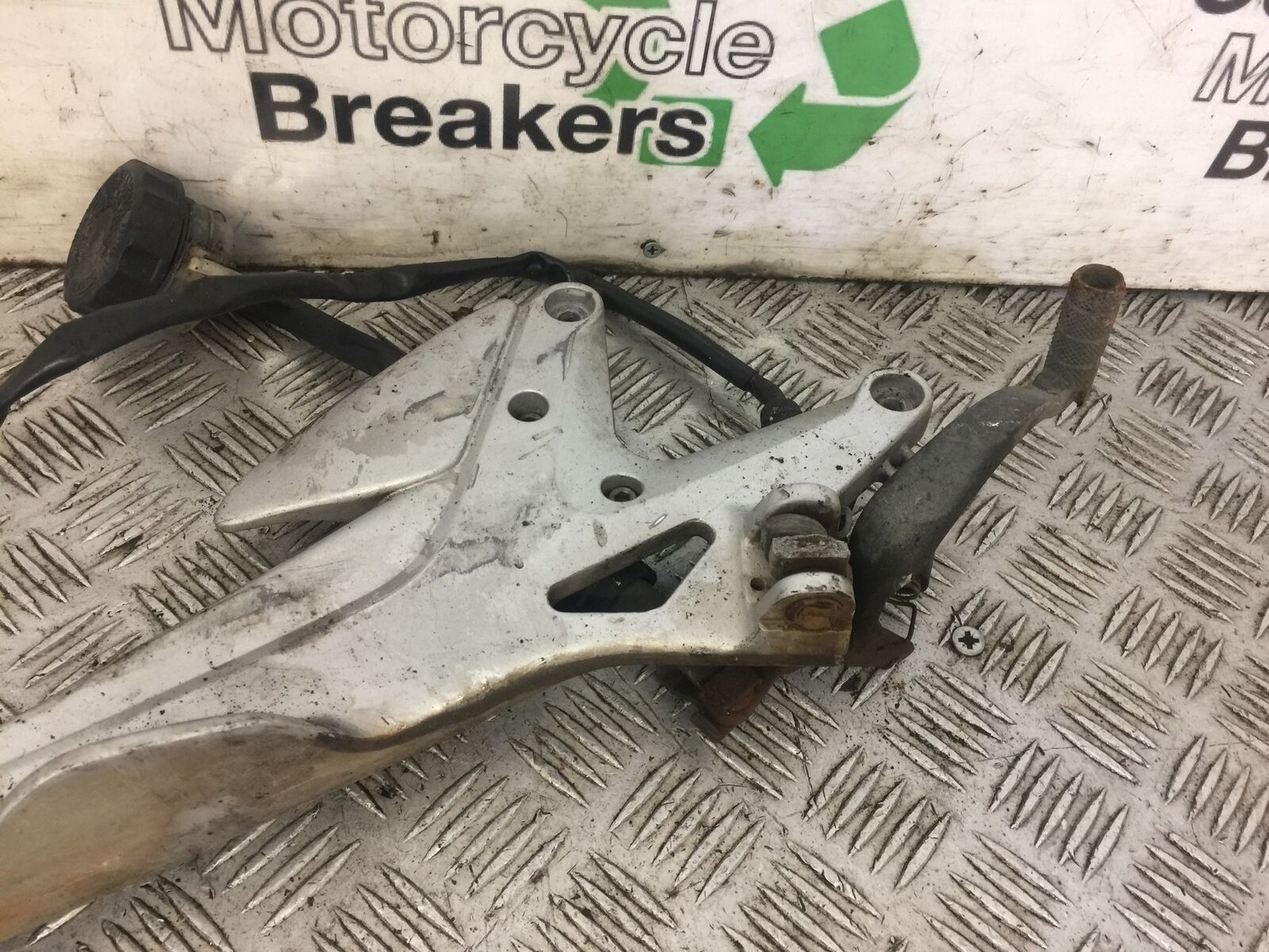 HONDA CBF500 CBF 500 RIGHT HANGER YEAR 2004  (STOCK 585)