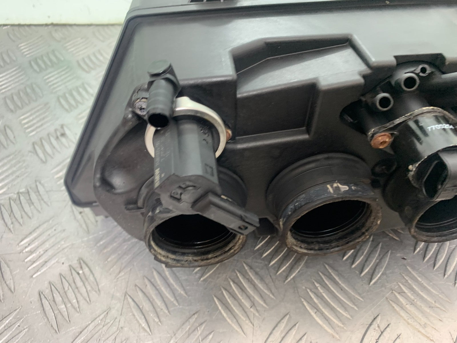 BMW K1300 S K 1300 S AIRBOX  YEAR 2009-16 (CMB1216)