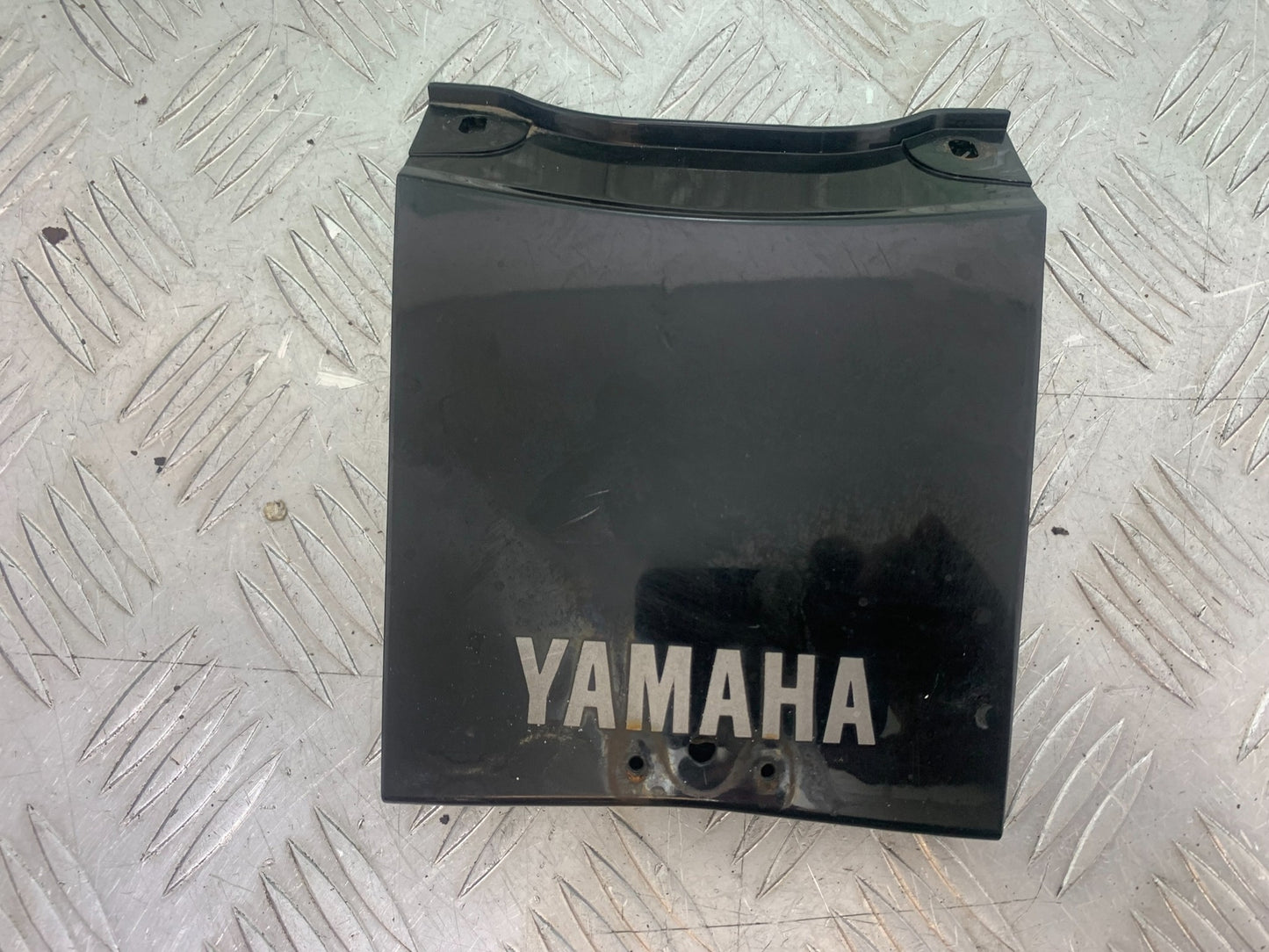 YAMAHA YBR125 YBR 125 TAIL PIECE JOINER YEAR 2010-2017 (CMB1163)