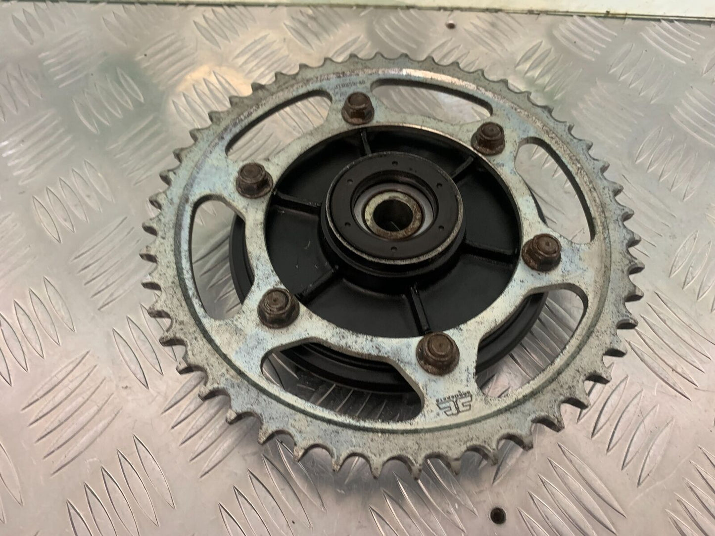 YAMAHA FZS600 FAZER 600 SPROCKET CARRIER    YEAR 1998-2001 (STOCK 964)
