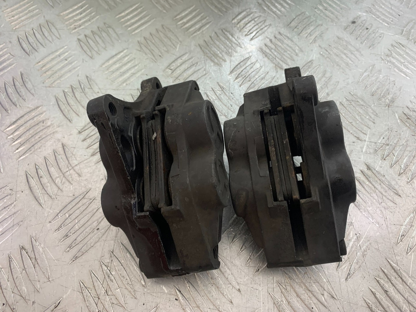 TRIUMPH 1050 SPRINT ST FRONT BRAKE CALIPERS  2003-2011 (CMB1285)