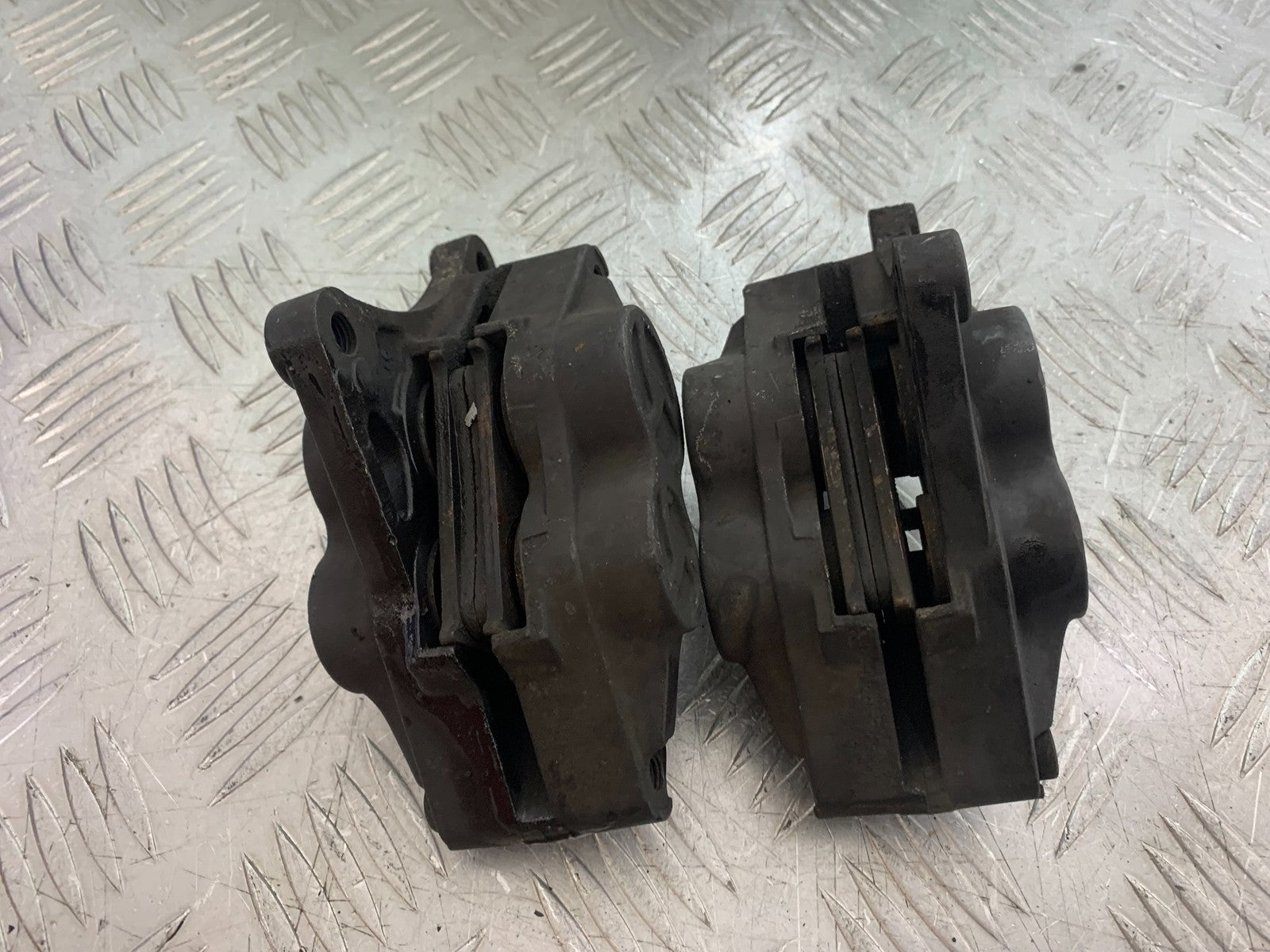 TRIUMPH 1050 SPRINT ST FRONT BRAKE CALIPERS  2003-2011 (CMB1285)