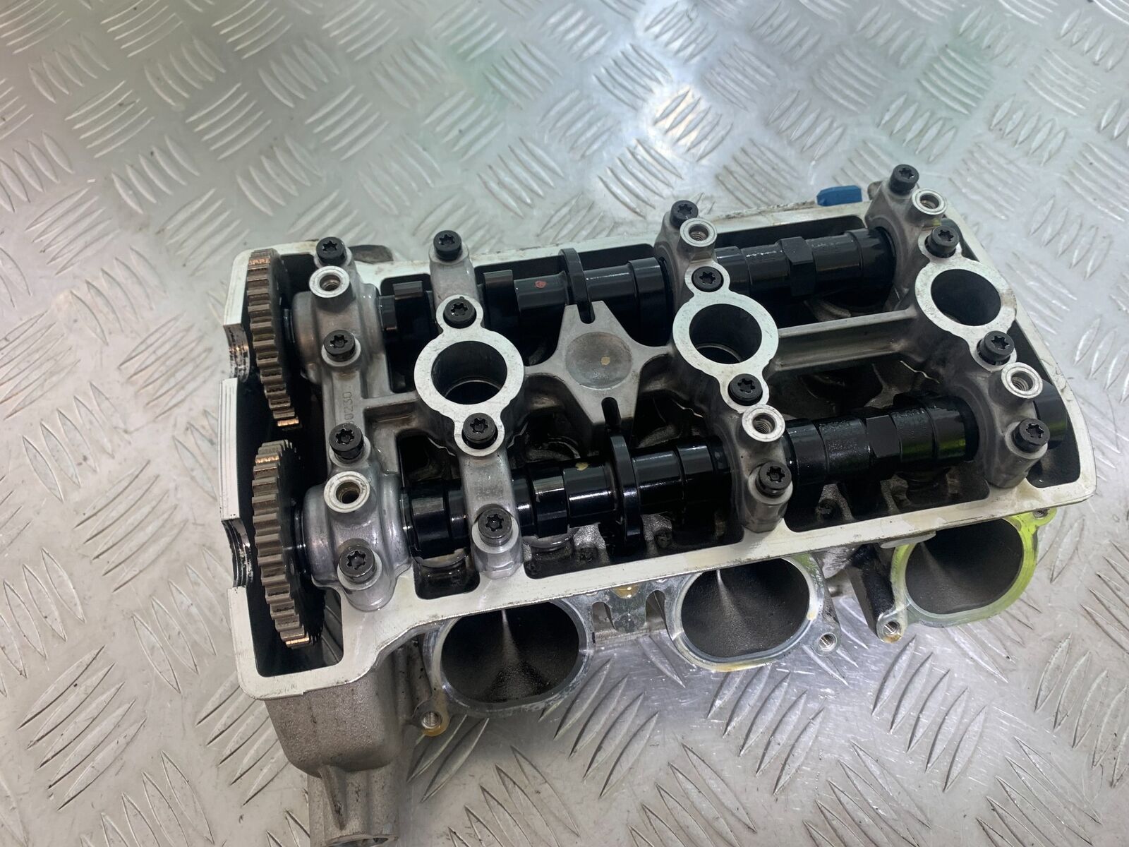 MV AGUSTA TURISMO VELOCE 800 CYLINDER HEAD AND CAMS  YEAR 2014-17 (CMB1051)