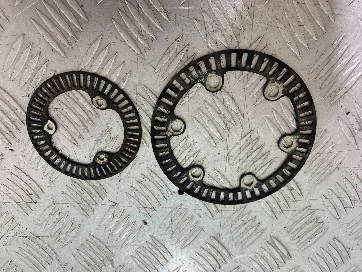 KTM DUKE 125 FRONT & REAR ABS RING GEARS YEAR 2017-2022 (CMB1222)
