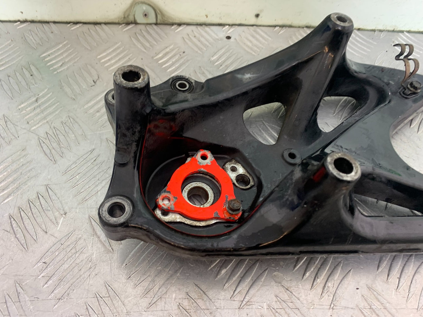 YAMAHA XMAX 125 XMAX-125 EXHAUST BRACKET YEAR 2015-2020  (CMB1266)