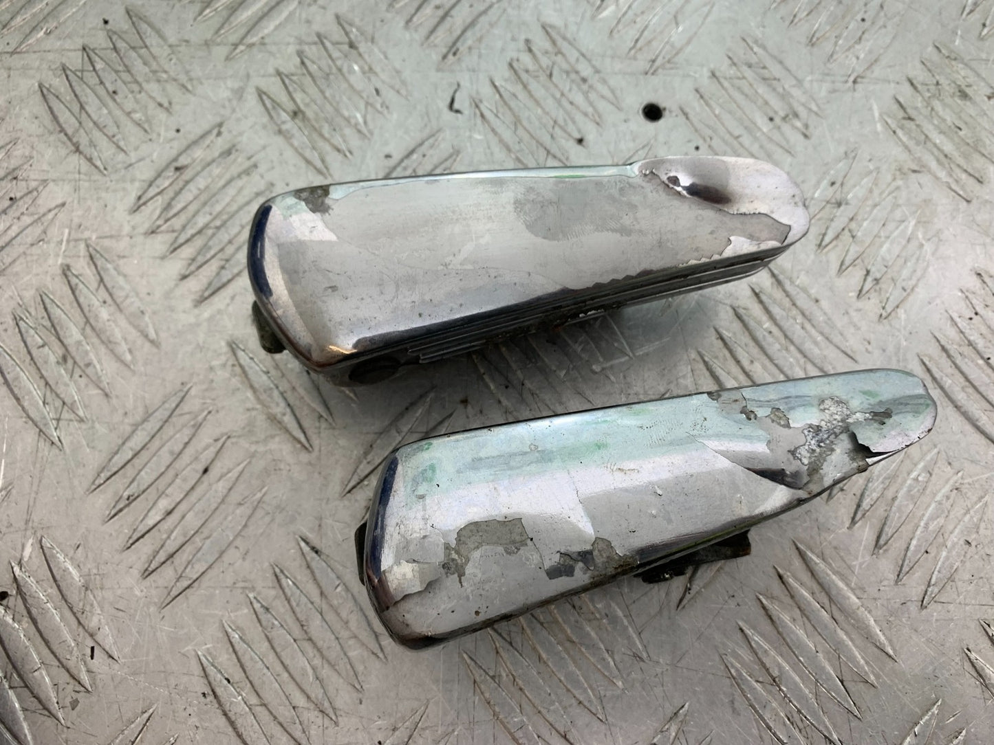 PIAGGIO VESPA GT125 L FOOTPEGS   YEAR 2003 (CMB1300)