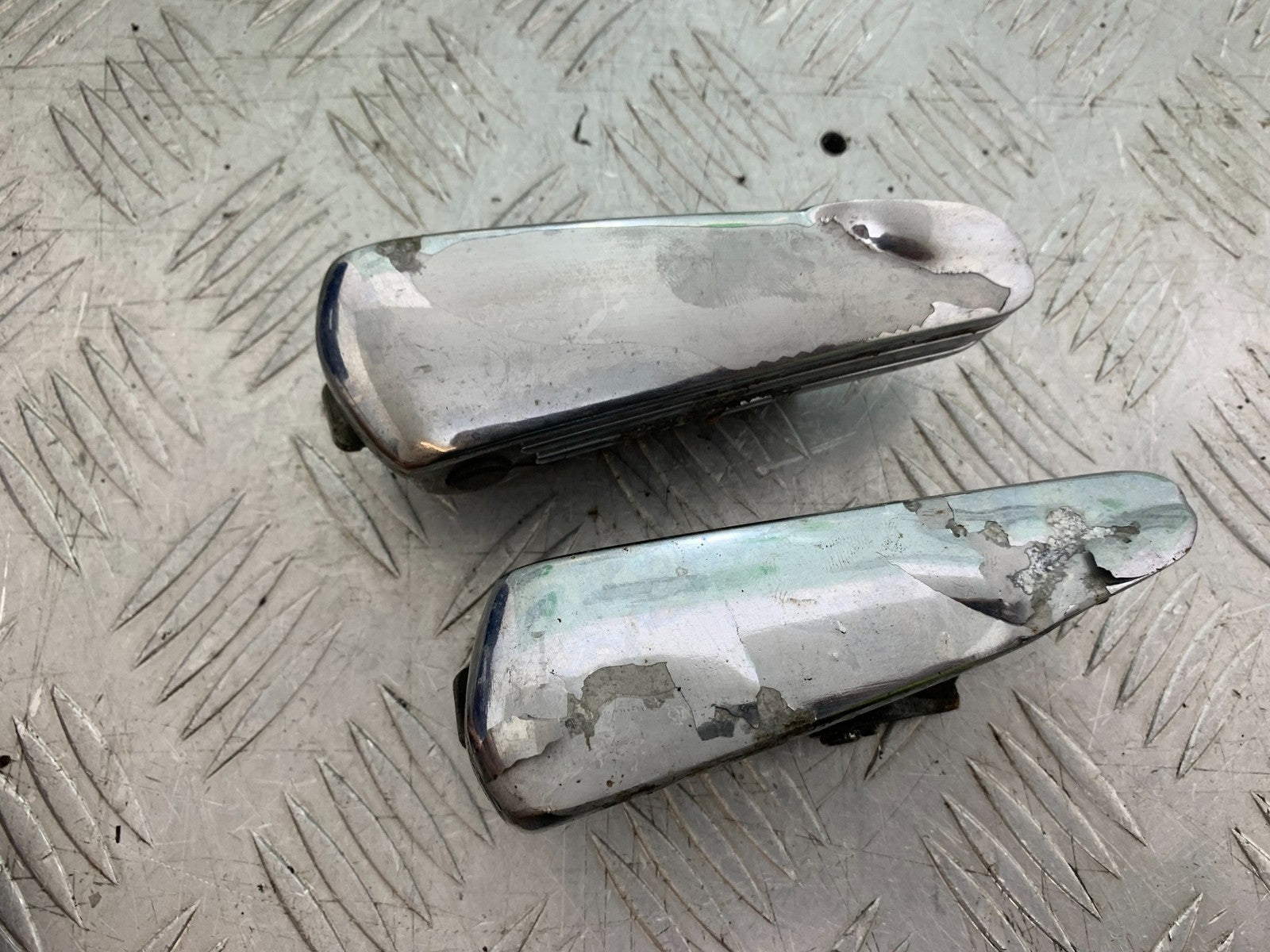 PIAGGIO VESPA GT125 L FOOTPEGS   YEAR 2003 (CMB1300)
