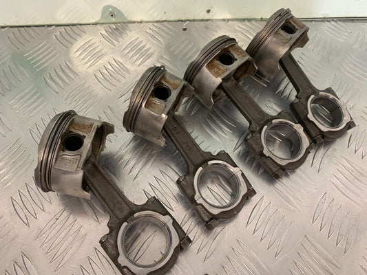 HONDA CBR1100 BLACKBIRD CONRODS AND PISTONS  YEAR 1999-05 (STOCK 961)
