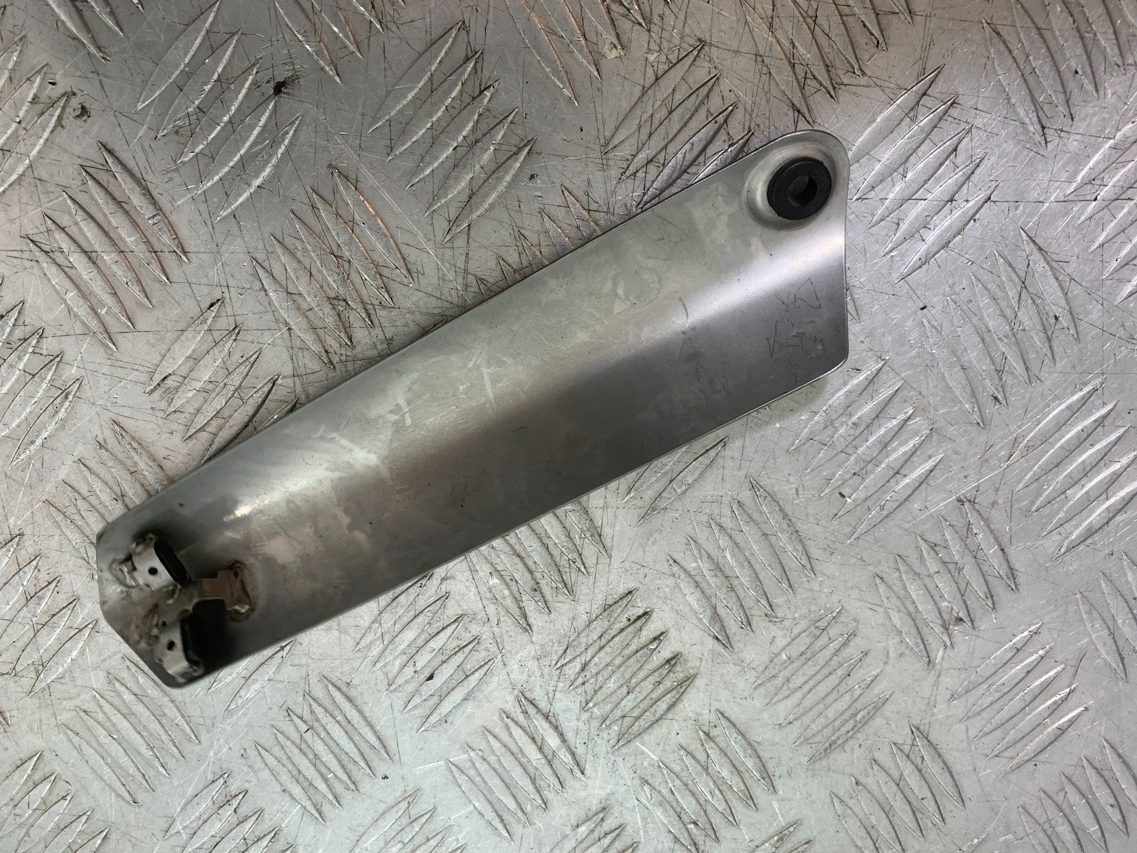 TRIUMPH TRIDENT 660 HEAT SHIELD  YEAR 2021-2024 (CMB1295)