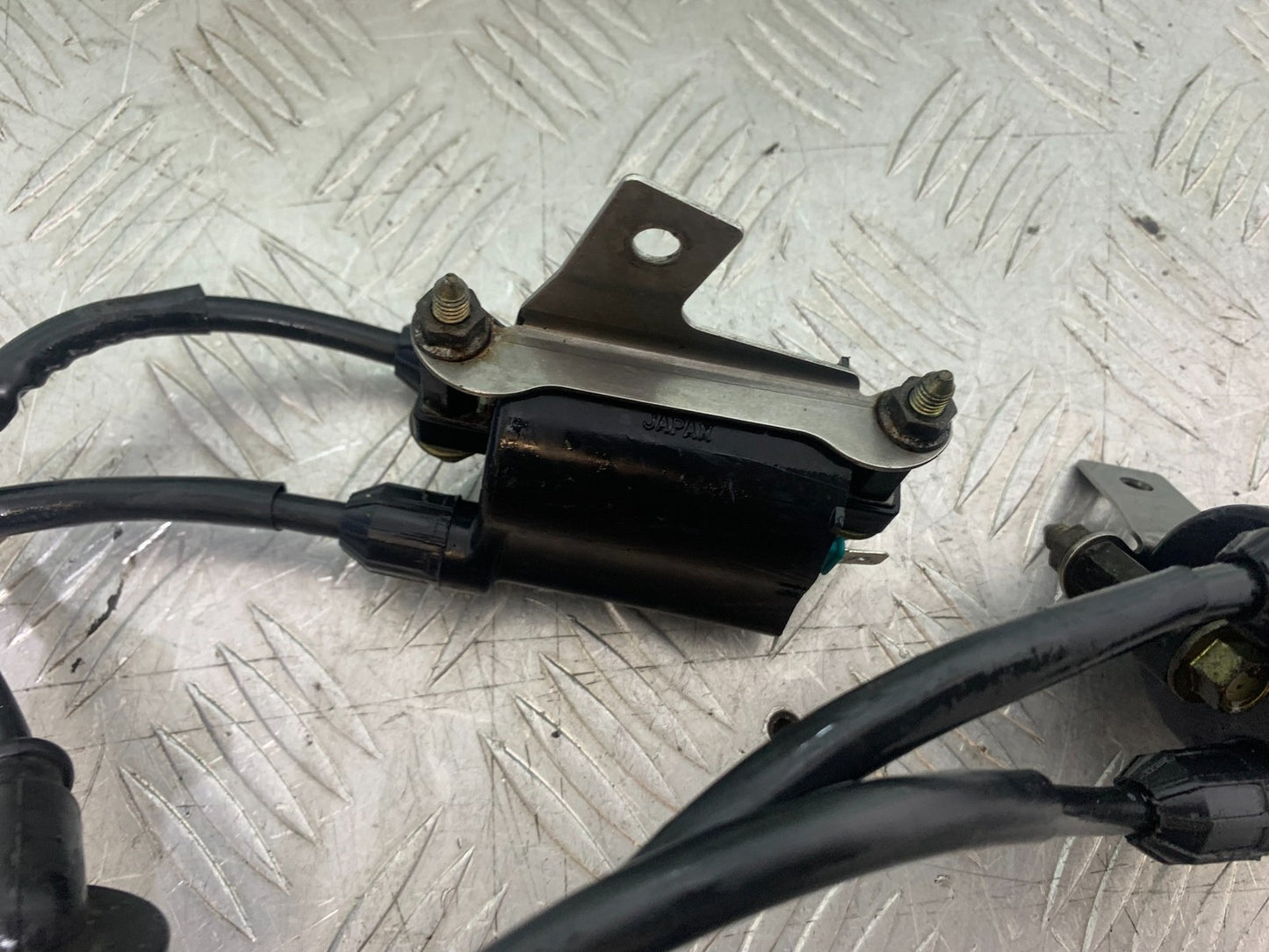 HONDA CBR1100 BLACKBIRD COILS AND CAPS    YEAR 1999-2005 (CMB1232)
