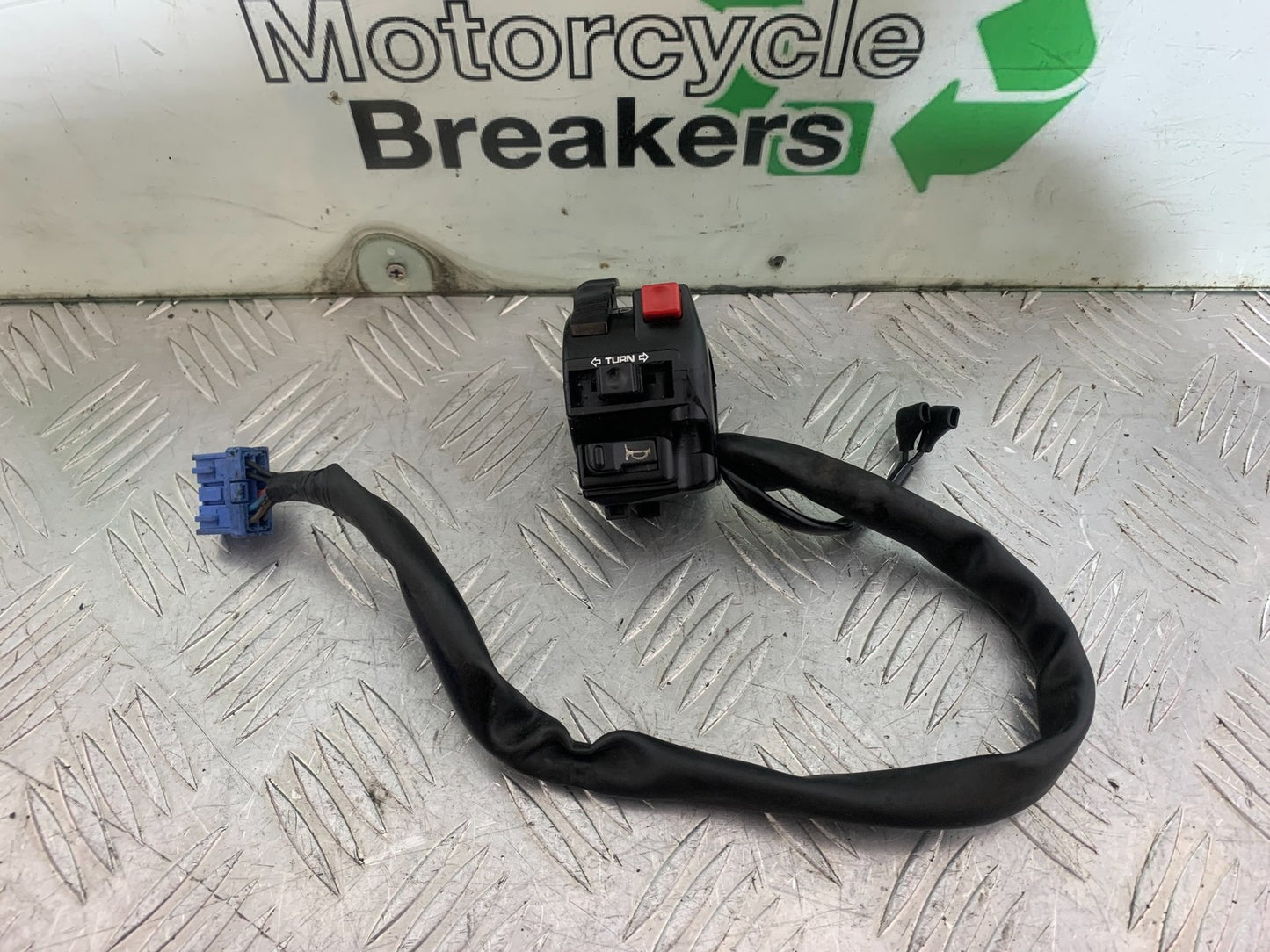HONDA CBR1000 RR CBR 1000RR FIREBLADE LEFT SWITCH GEAR 2008-2011 (CMB1179)