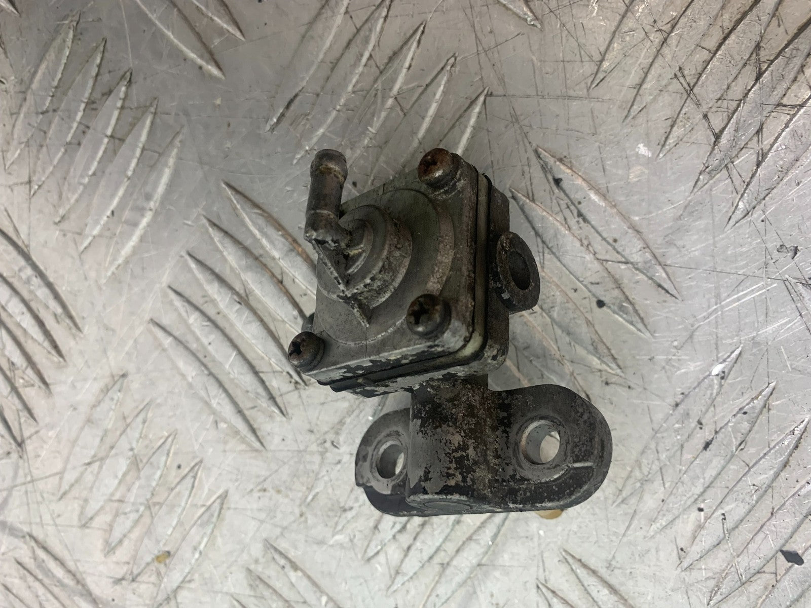 SUZUKI GSX750 INAZUMA PETROL TAP   YEAR 1998-2003 (CMB1308)
