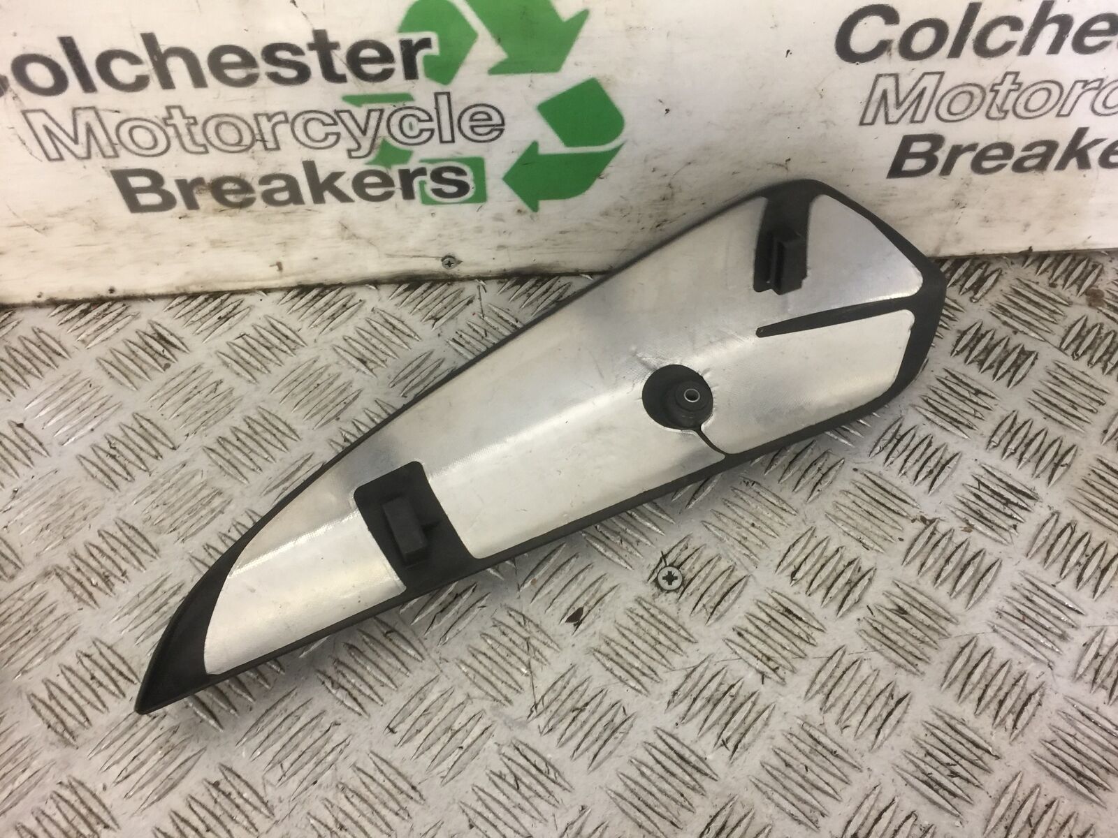 KAWASAKI ZX10R ZX10 R SILENCER COVER  YEAR 2007 (STOCK 519)