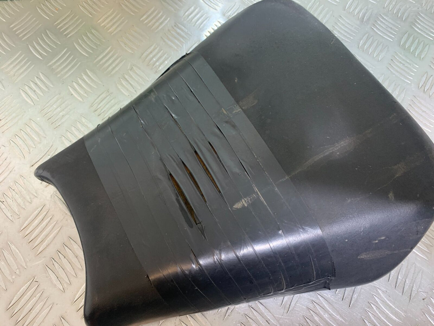 HONDA CBR 929 RRY FIREBLADE FRONT SEAT  YEAR 2000-01 (CMB1094)