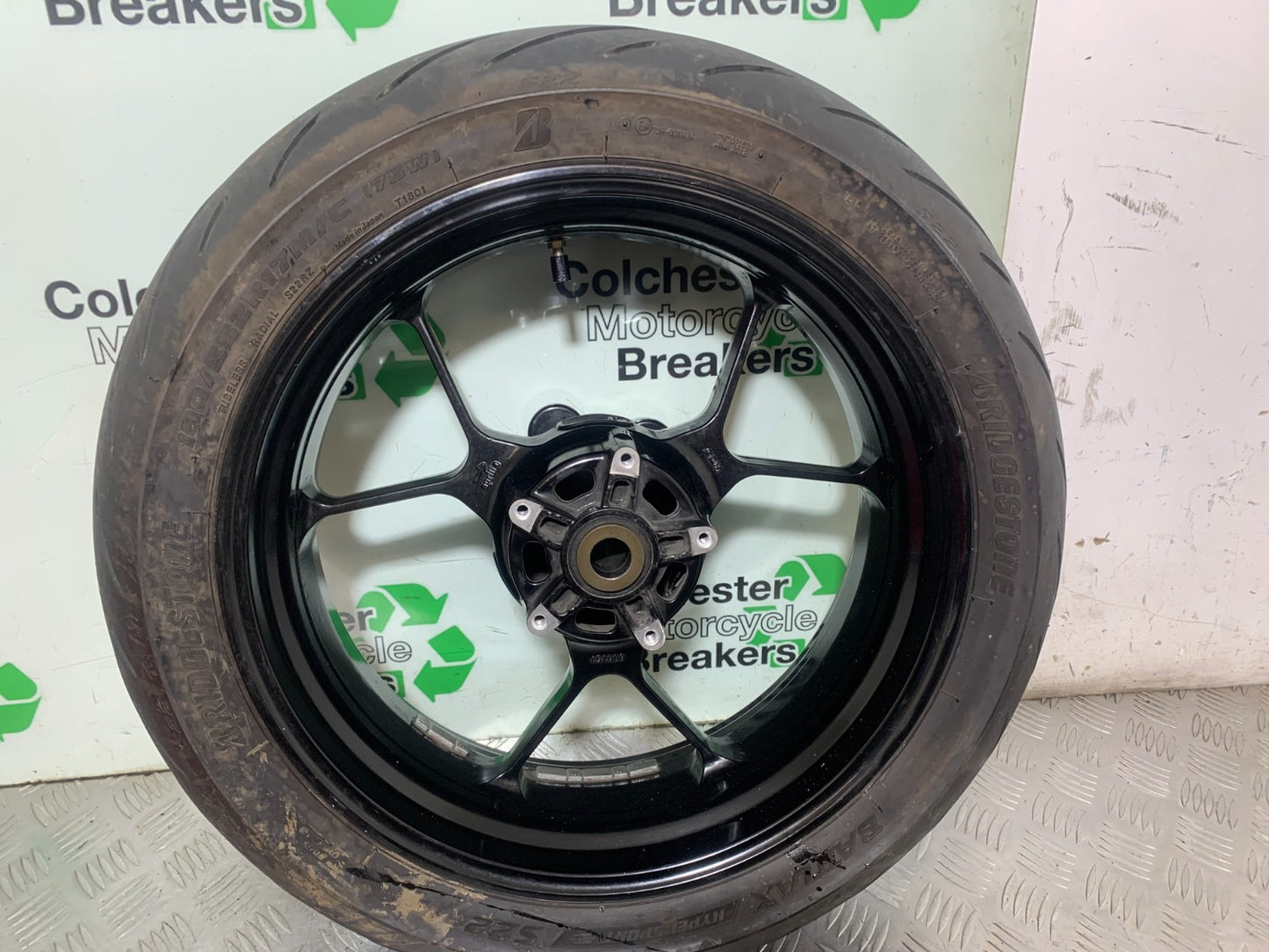 APRILIA TUONO 1000 V4R REAR WHEEL YEAR 2011-13  (CMB1331) 