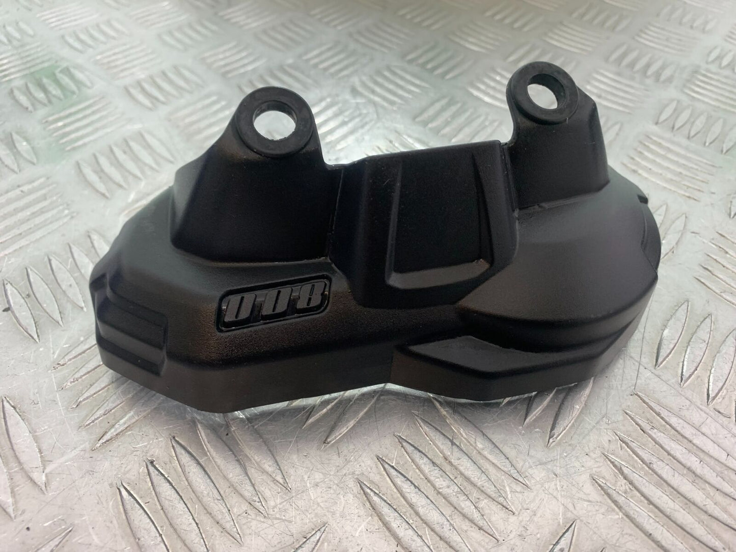 TRIUMPH TIGER 800 CLOCK SPEEDO COVER   YEAR 2011-2014 (CMB1113)