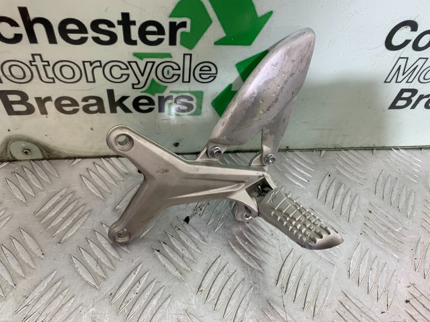MV AGUSTA 800 F3 FRONT LEFT HANGER AND PEG YEAR 2017-2019 (CMB1227)