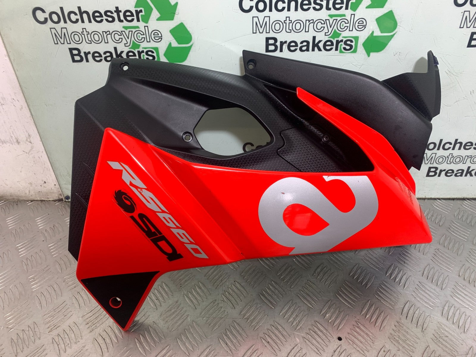APRILIA RS660 RS 660 RIGHT FAIRING PANEL   YEAR 2020-2024 (CMB1202)