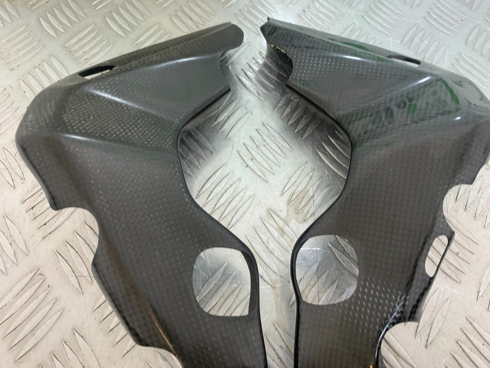 MV AGUSTA 800 F3 CARBON FRAME COVERS   YEAR 2013-2016 (CMB1152)