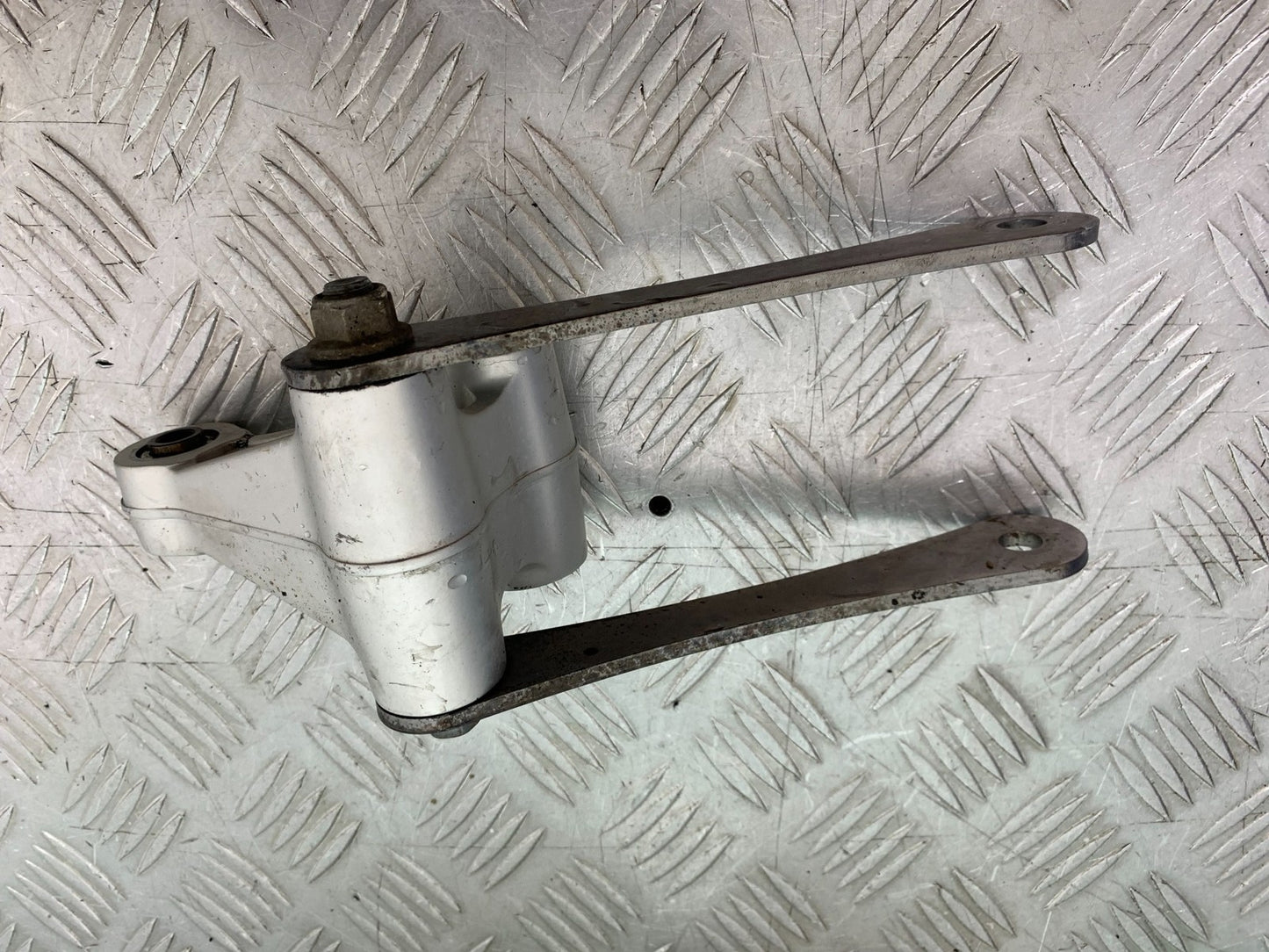 MV AGUSTA 800 F3 REAR SHOCK LINKAGE  YEAR 2017-2019 (CMB1227)