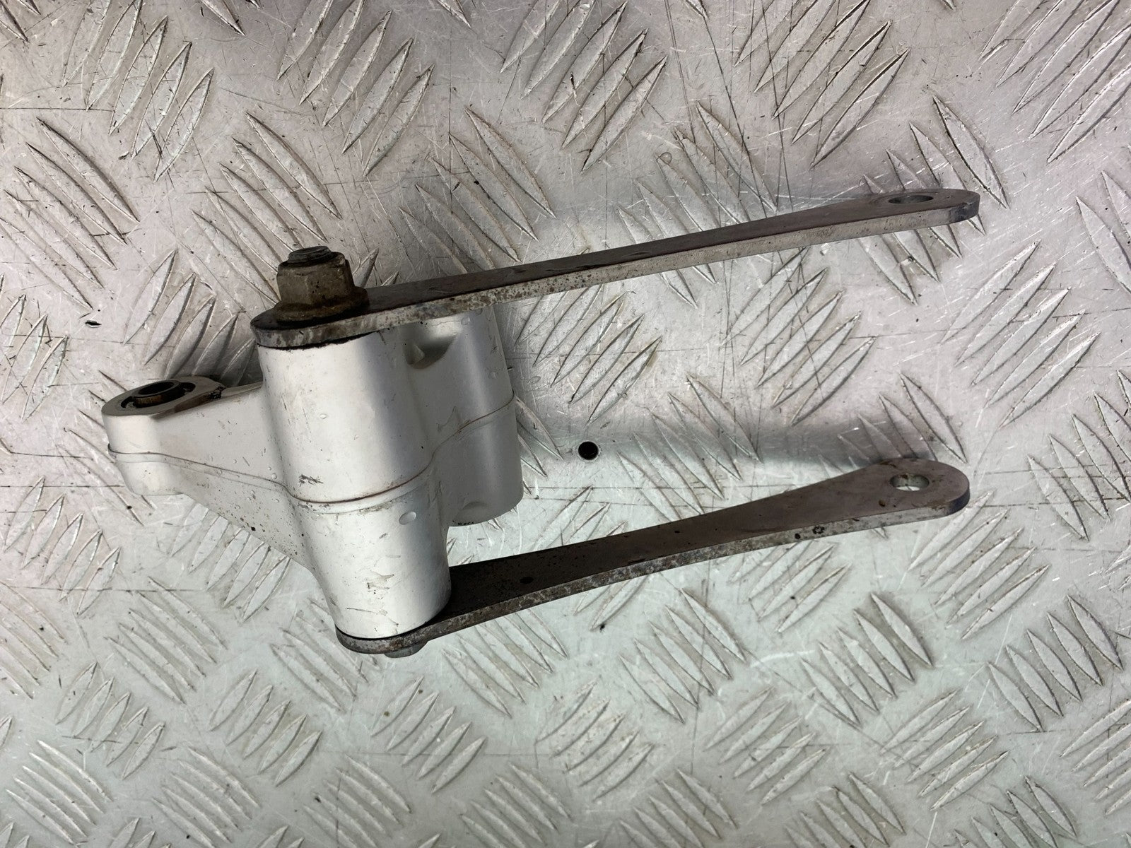 MV AGUSTA 800 F3 REAR SHOCK LINKAGE  YEAR 2017-2019 (CMB1227)