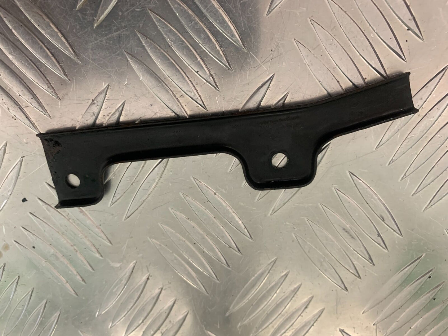SUZUKI GS750 E GS 750E BRACKET   YEAR 1979  (STOCK 959)