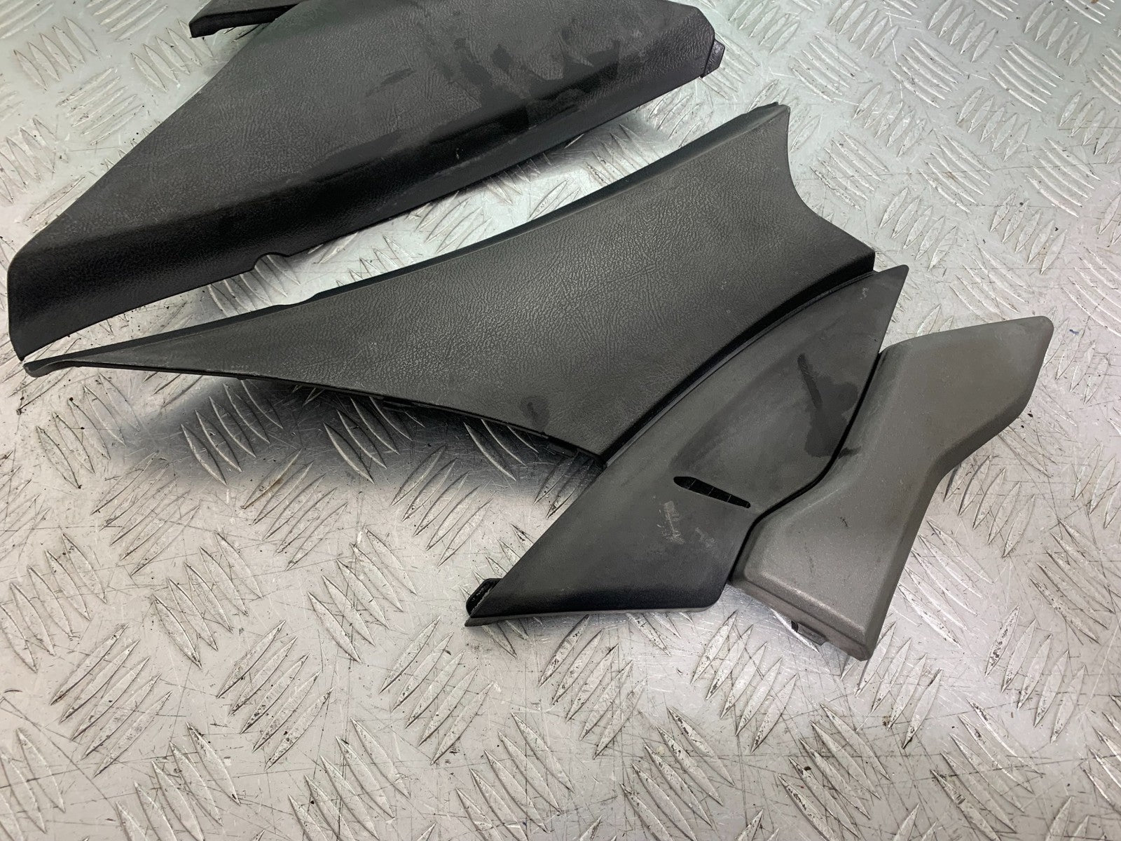 HONDA NT 700 V DEAUVILLE LEFT AND RIGHT SIDE PANELS   YEAR 2006-2010 (CMB1298)