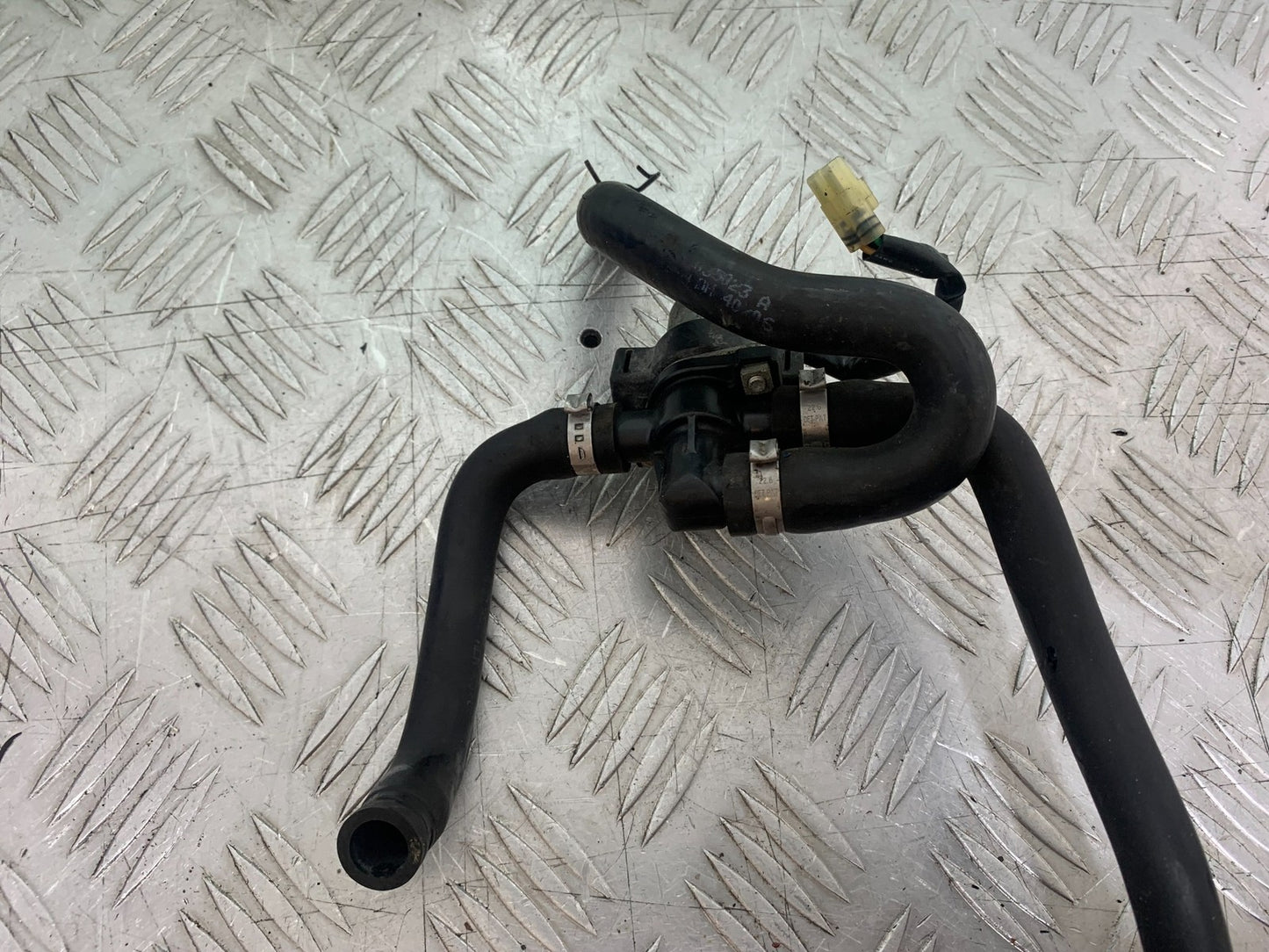 KTM 990 SUPER DUKE AIR VALVE  YEAR 2007-2011  (CMB1207)