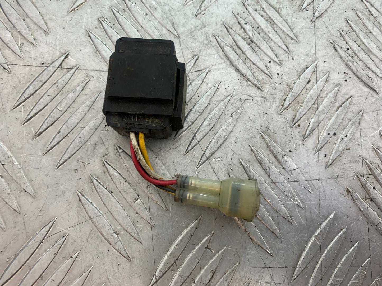 KAWASAKI VN1500 CLASSIC RELAY  YEAR 1999 -2006 (CMB1166)