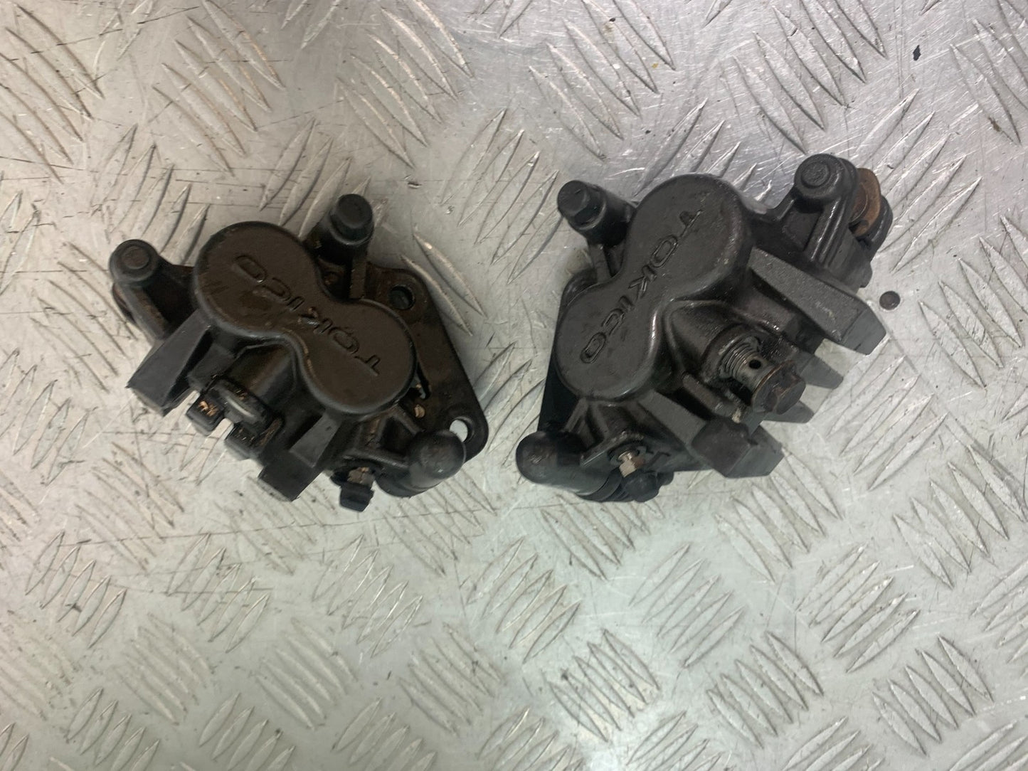 SUZUKI GSX750 INAZUMA FRONT BRAKE CALIPERS  YEAR 1998-2003 (CMB1308)