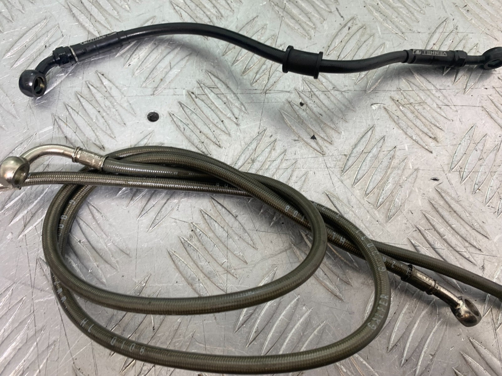 YAMAHA YZF R1 4C8 FRONT AND REAR BRAIDED BRAKE LINES YEAR 2007-2008 (CMB1237)