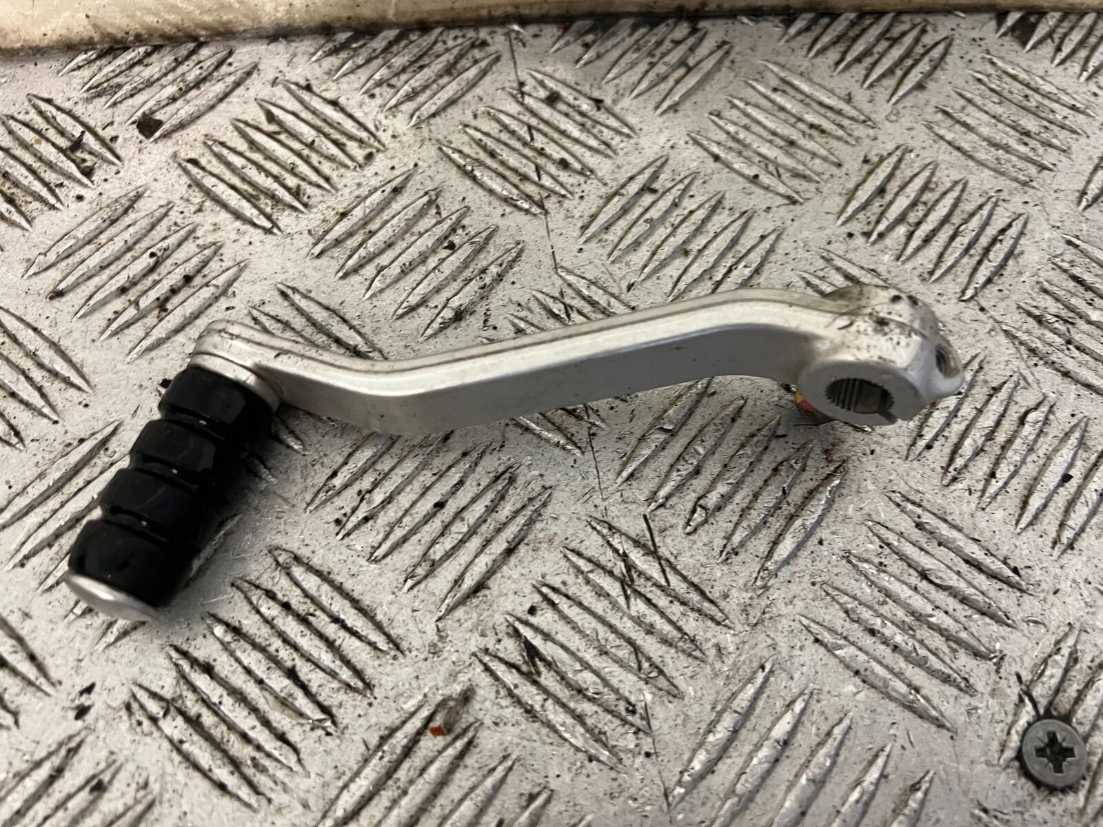 TRIUMPH TIGER 1200 EXPLORER GEAR LEVER YEAR 2012-2015 (STOCK 901)