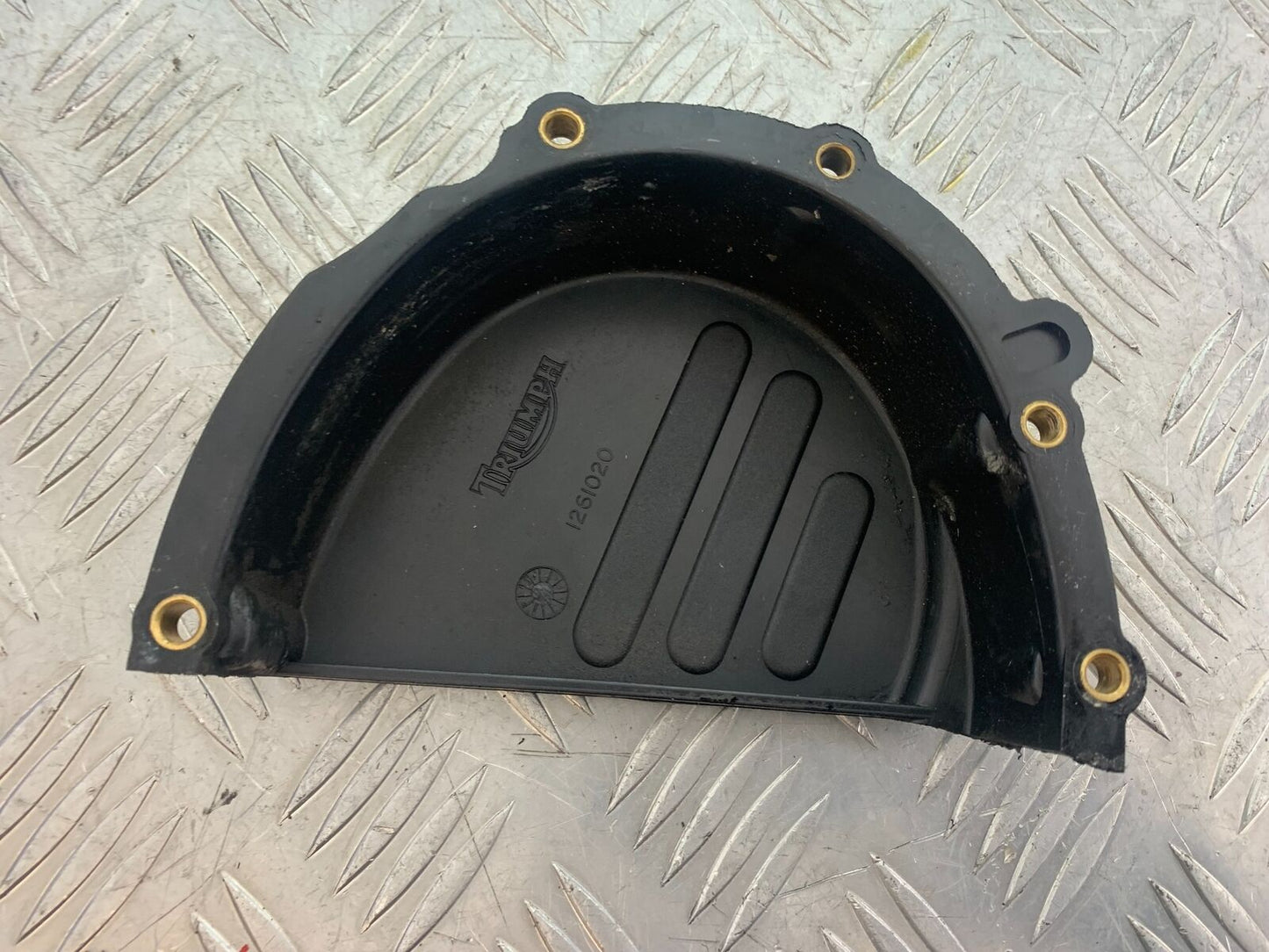 TRIUMPH 955i SPRINT ST SPROCKET COVER   YEAR 1999-2004 (CMB1124)