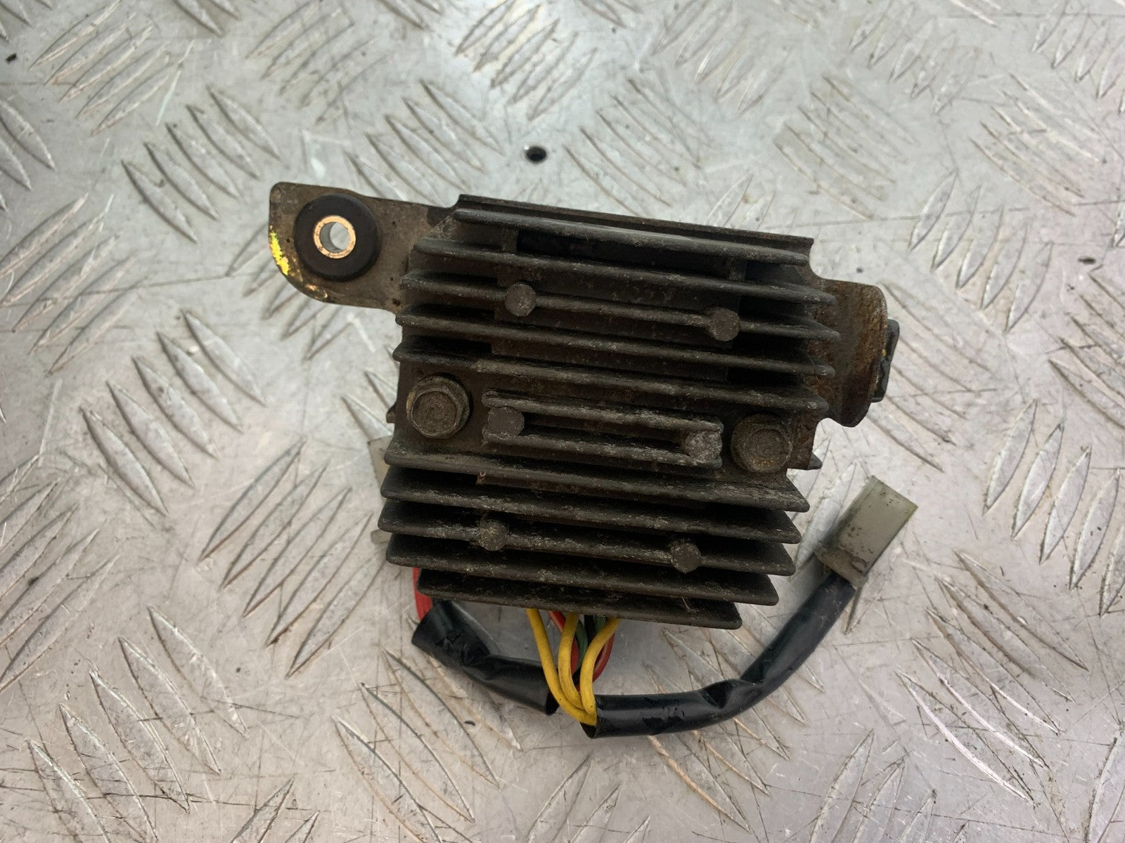 HONDA VF500 VF 500 REGULATOR  YEAR 1985-1987